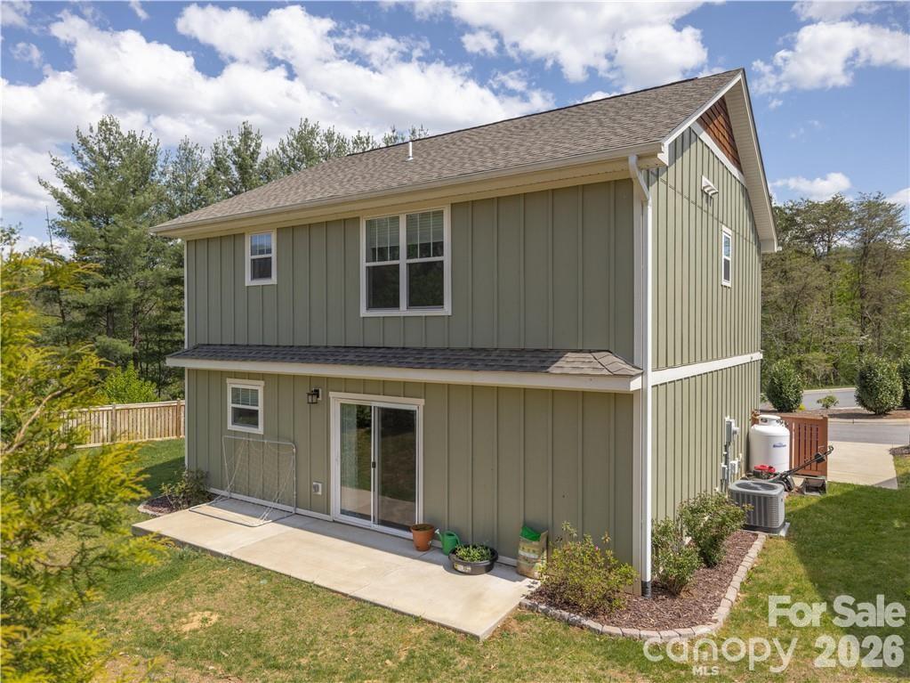 101 Towne Place — Clyde