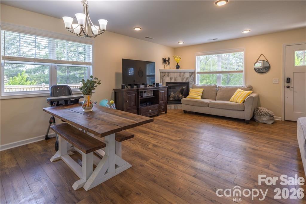 101 Towne Place — Clyde