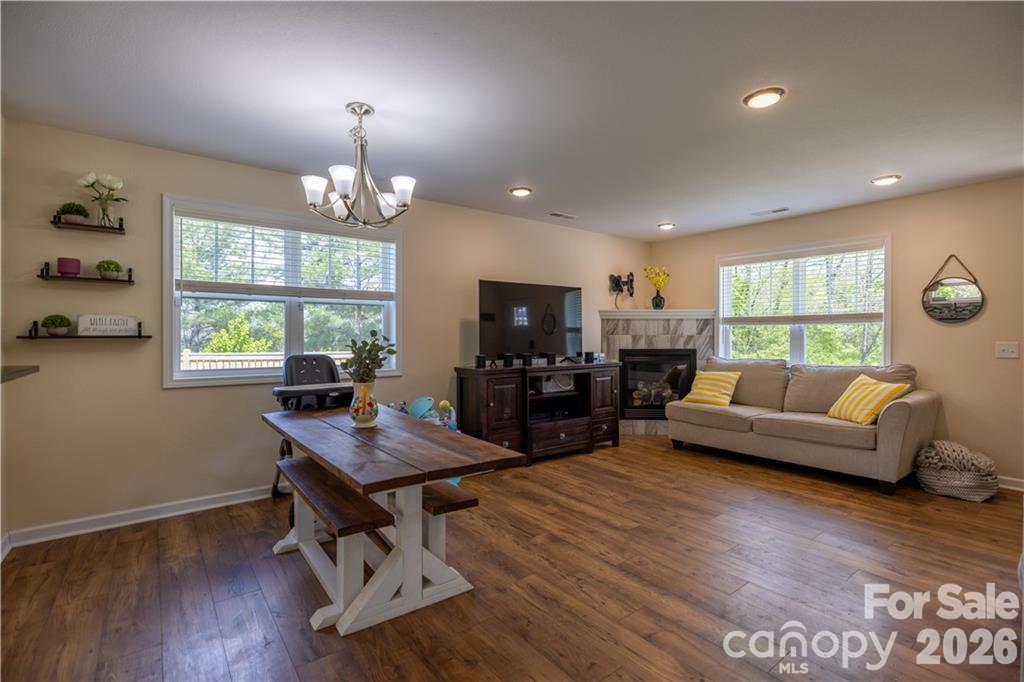 101 Towne Place — Clyde