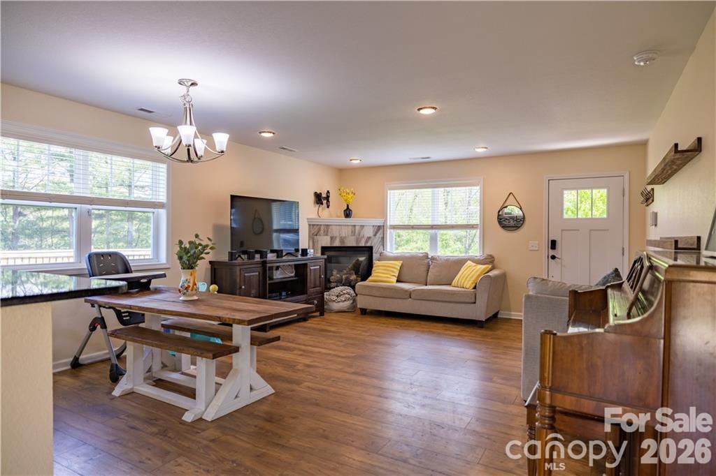 101 Towne Place — Clyde