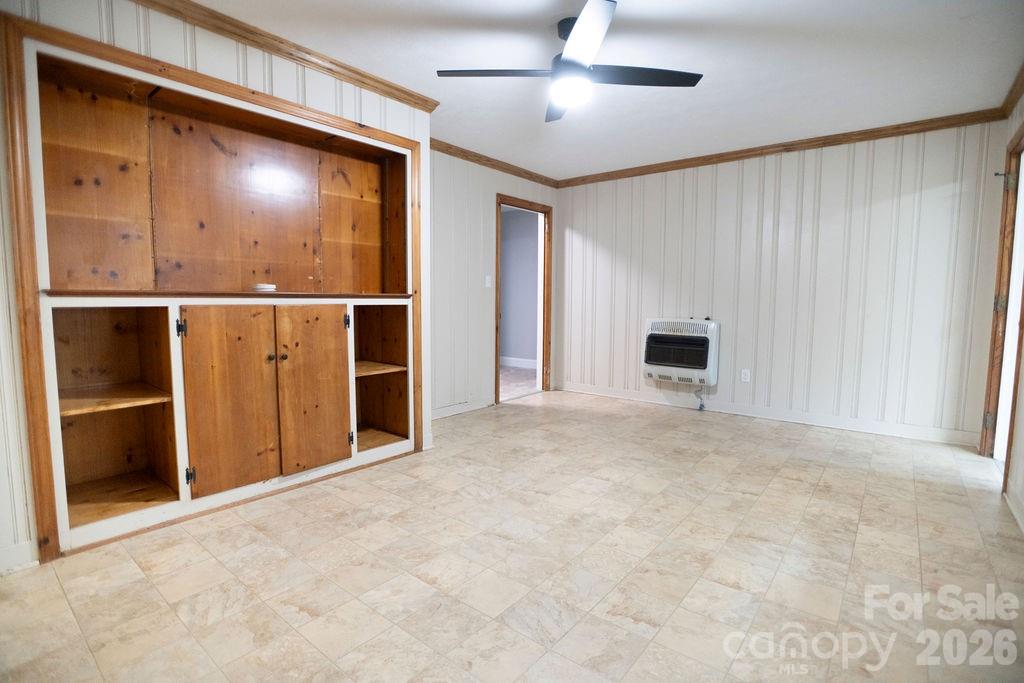 2727 N Moore Road — Robbins