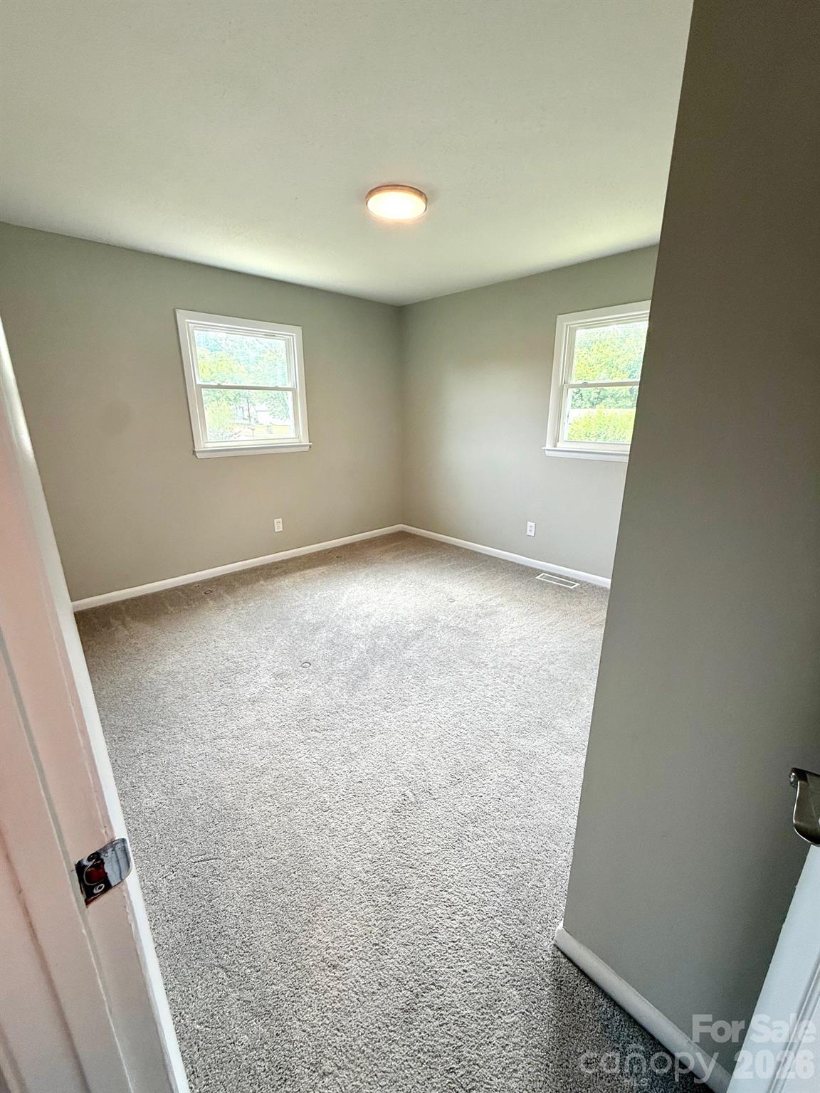 130 N Arlington Avenue — Jonesville