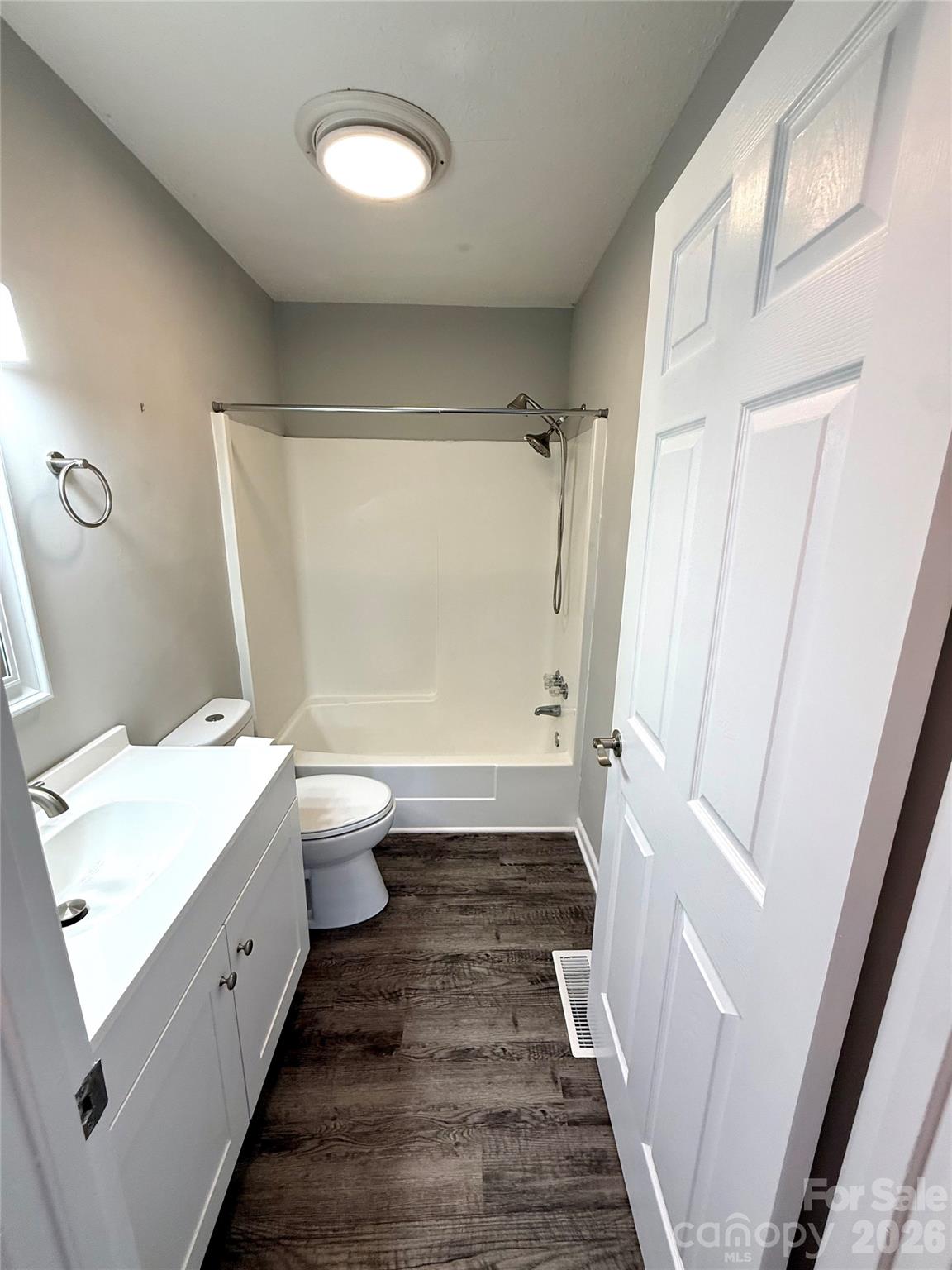 130 N Arlington Avenue — Jonesville