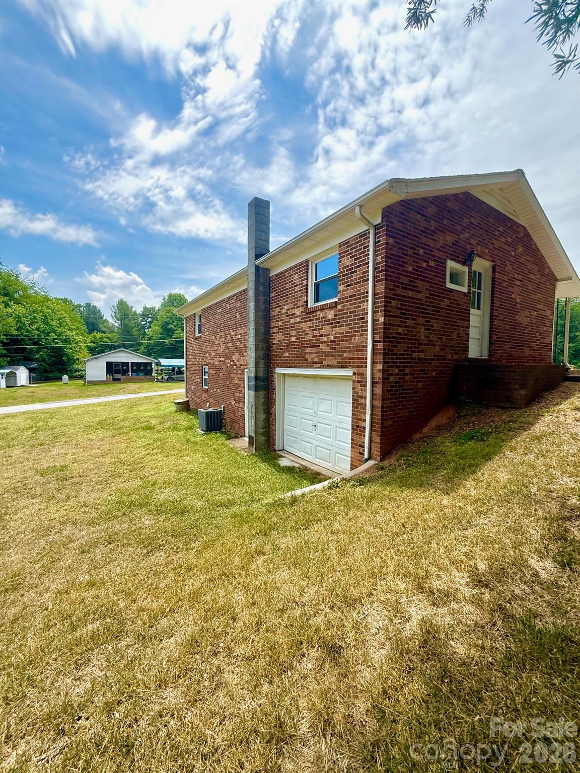 130 N Arlington Avenue — Jonesville