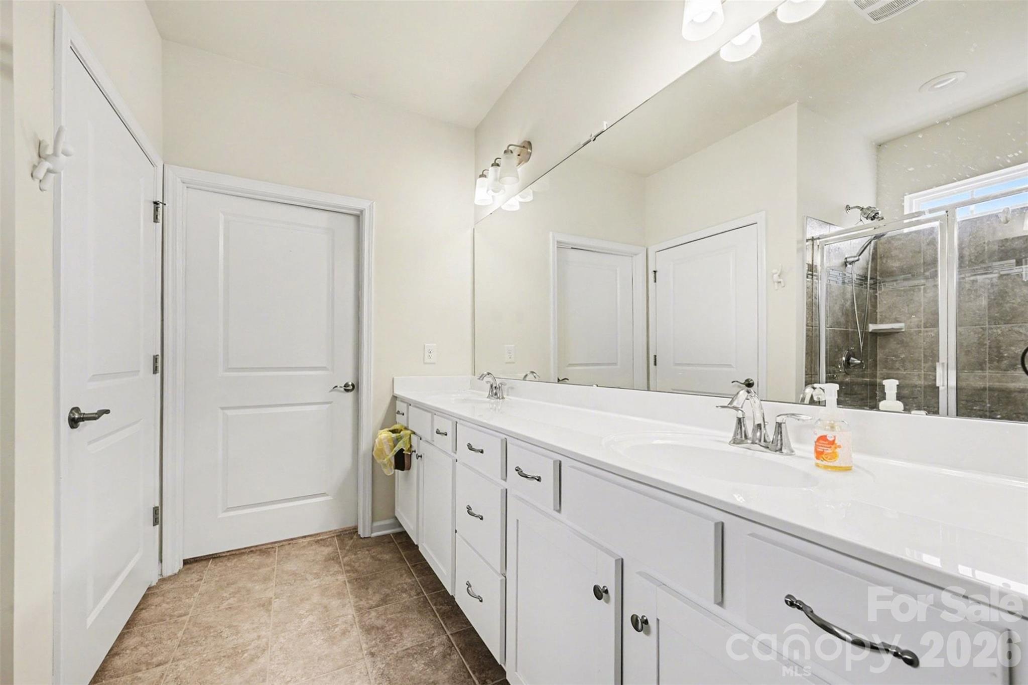 14204 Southbridge Forest Drive — Charlotte