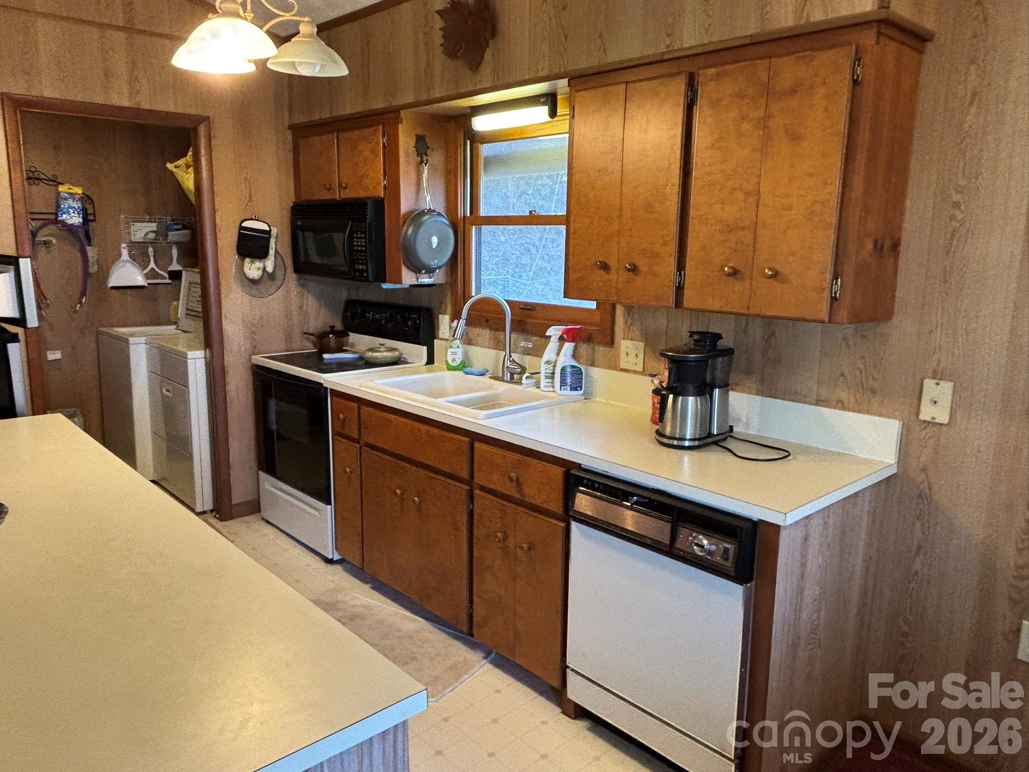 120 Kimberly Drive — Bryson City