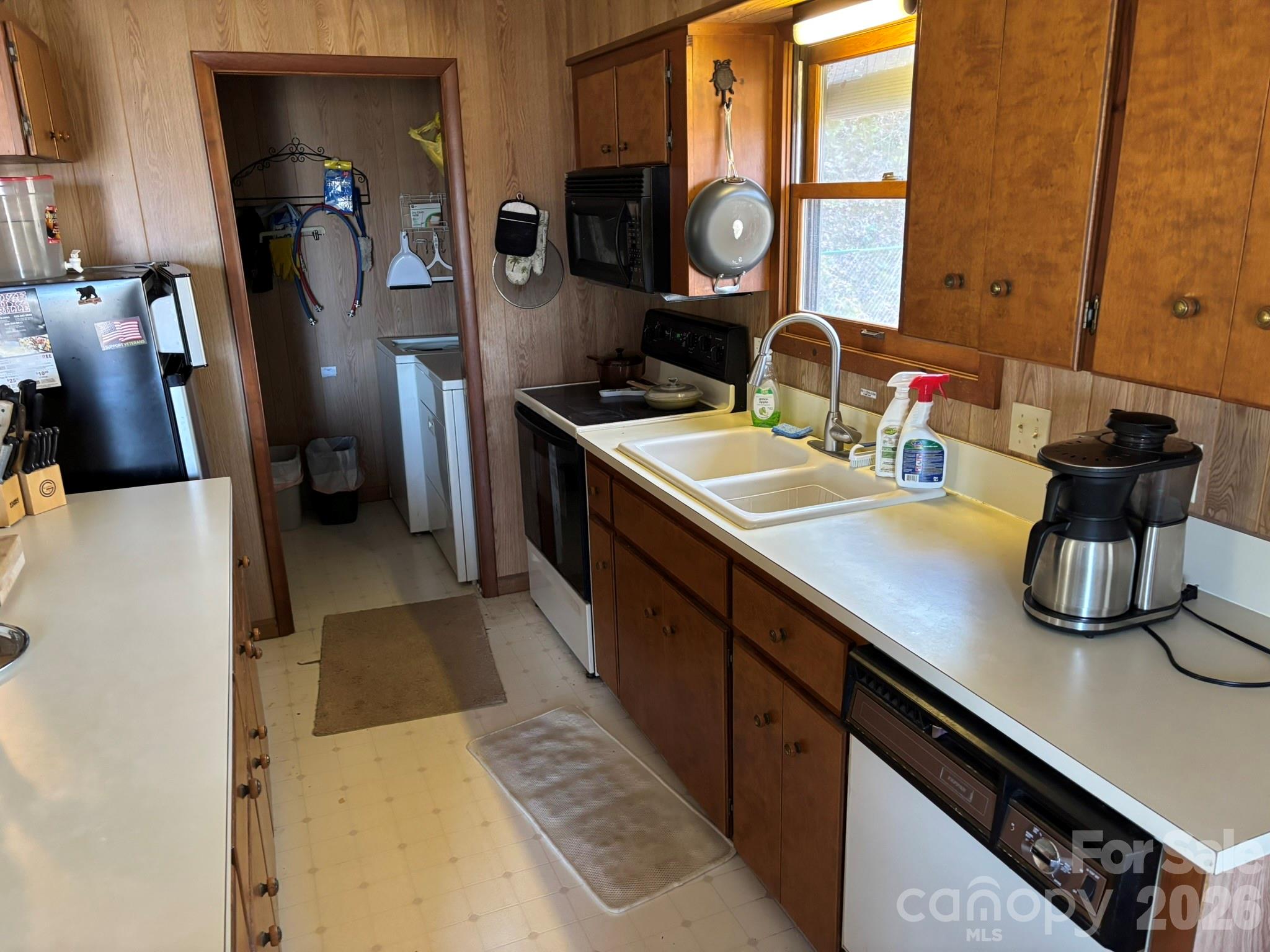 120 Kimberly Drive — Bryson City