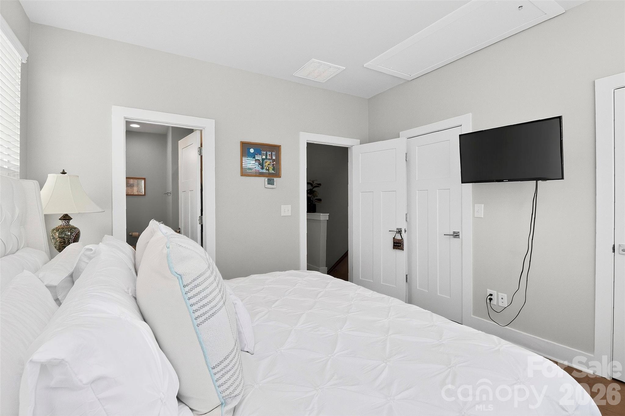 2111 Isom Street — Charlotte