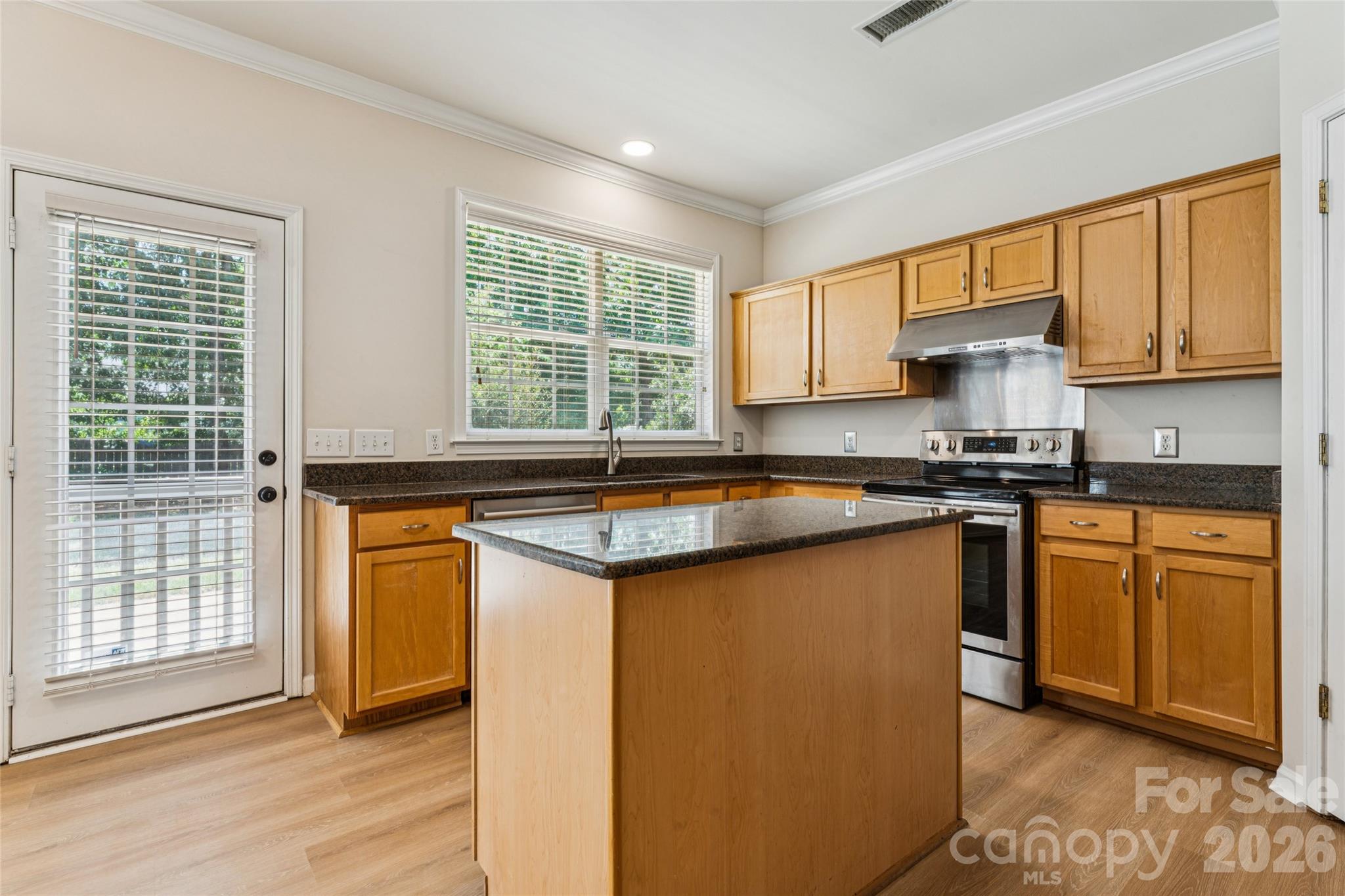 2523 Beacon Forest Drive — Charlotte