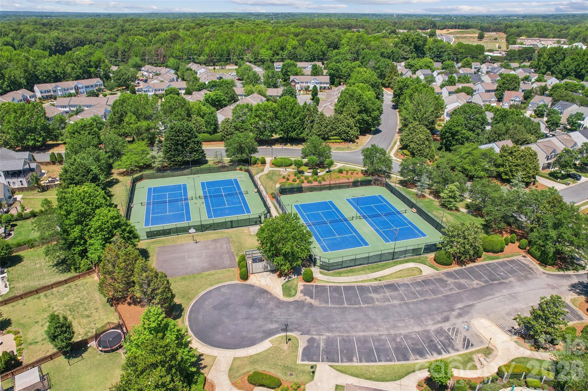 2523 Beacon Forest Drive — Charlotte