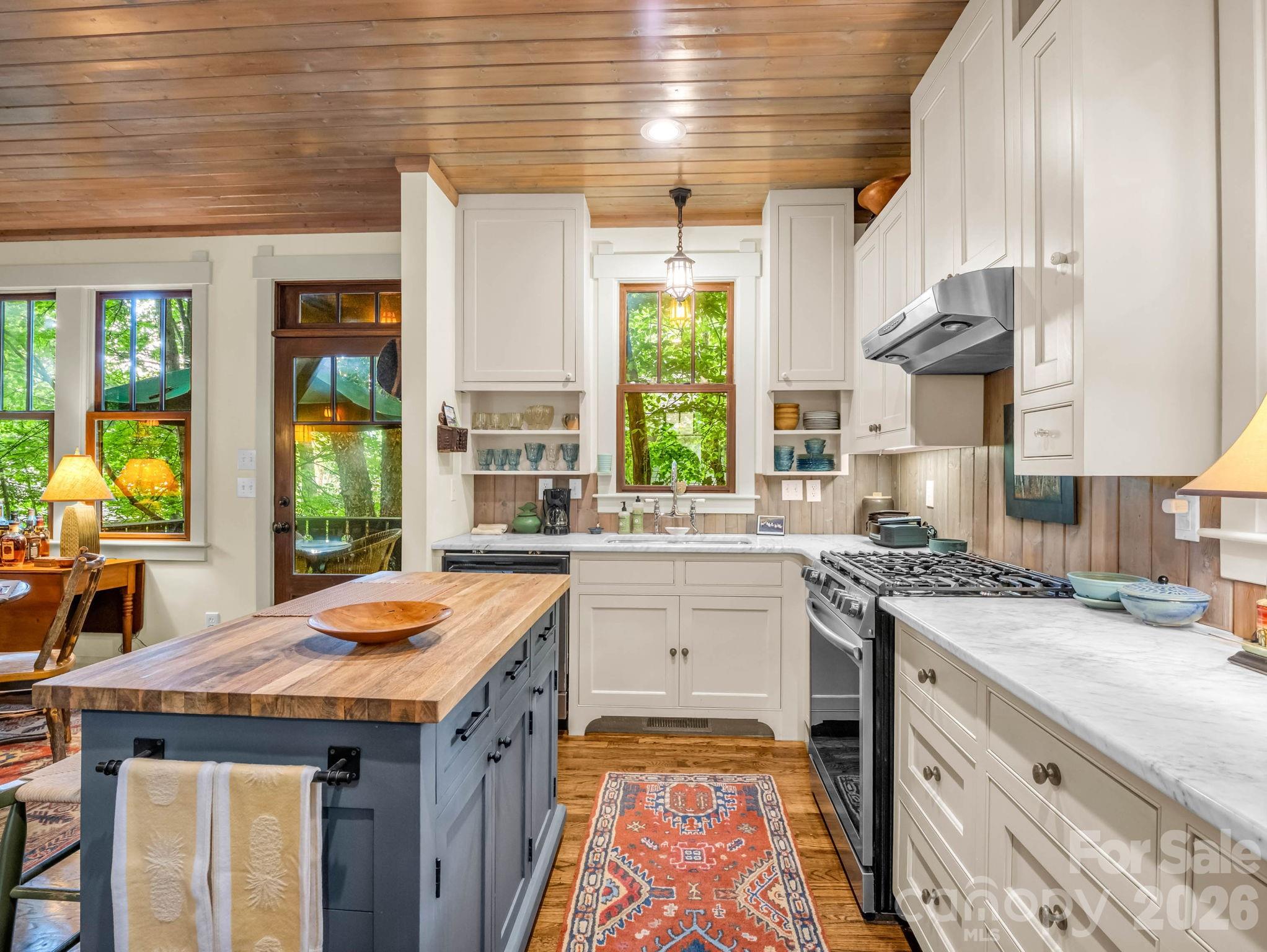46 Cheshire Drive — Black Mountain