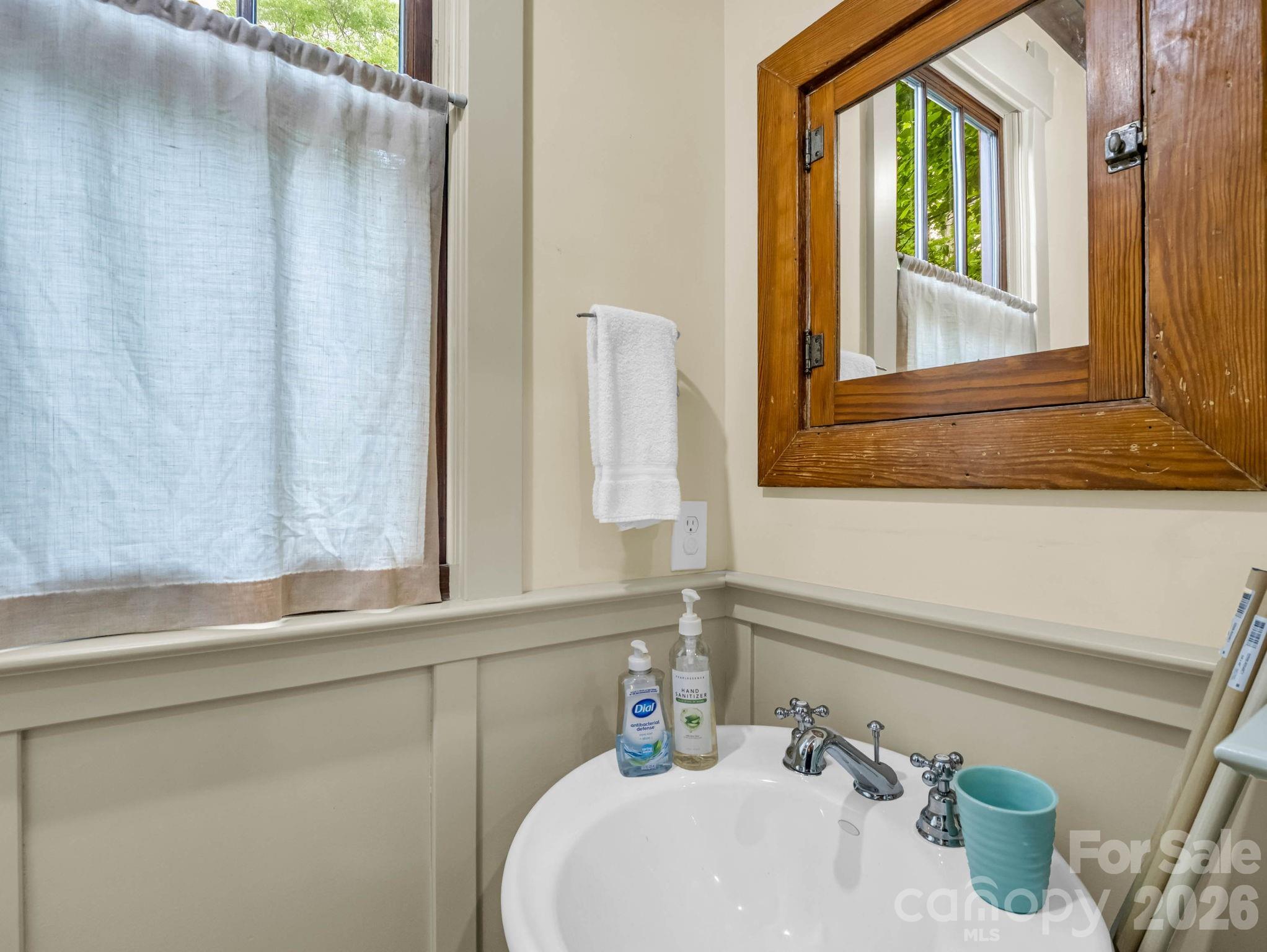 46 Cheshire Drive — Black Mountain