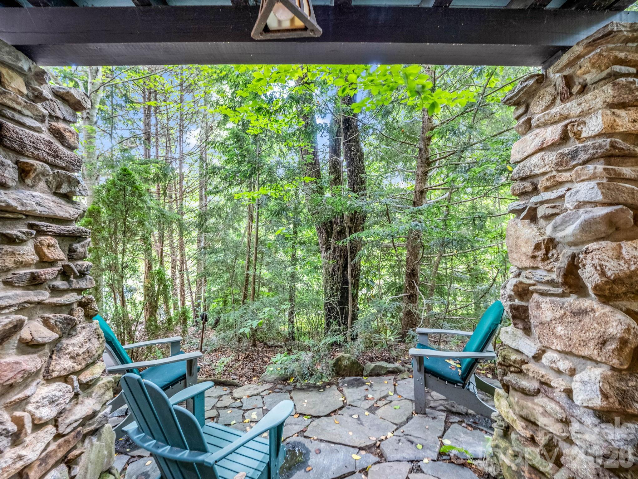46 Cheshire Drive — Black Mountain