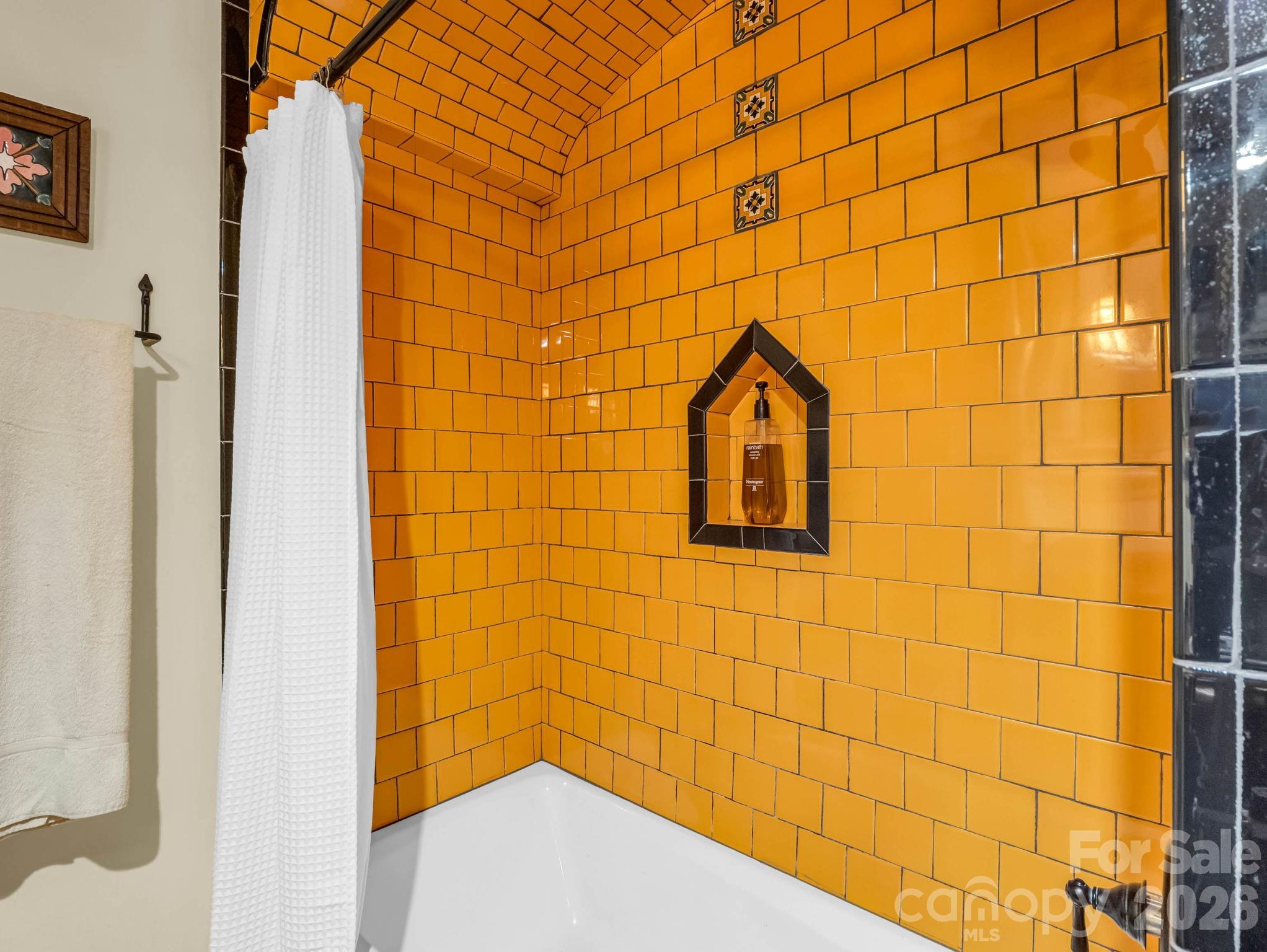 46 Cheshire Drive — Black Mountain