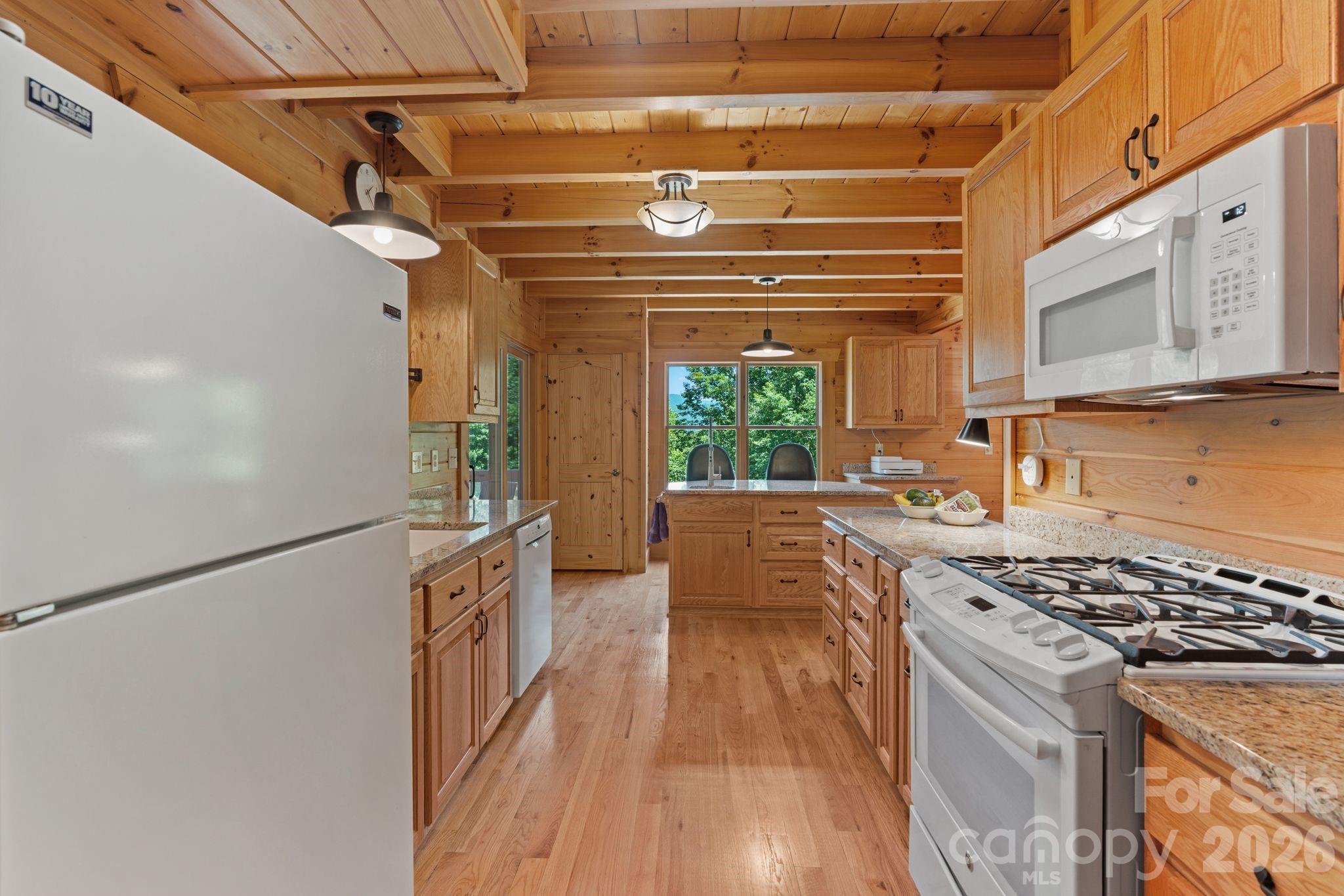 280 Hidden Lake Parkway — Nebo