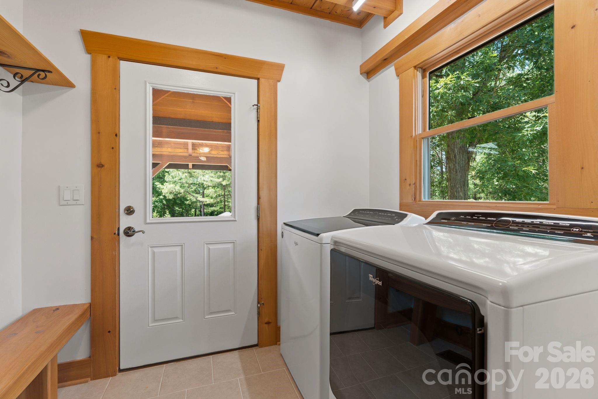 280 Hidden Lake Parkway — Nebo