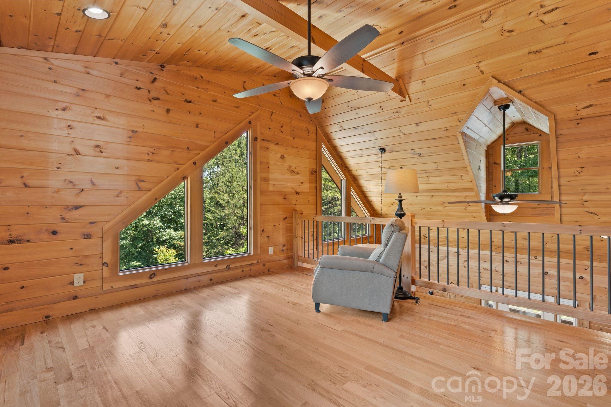 280 Hidden Lake Parkway — Nebo