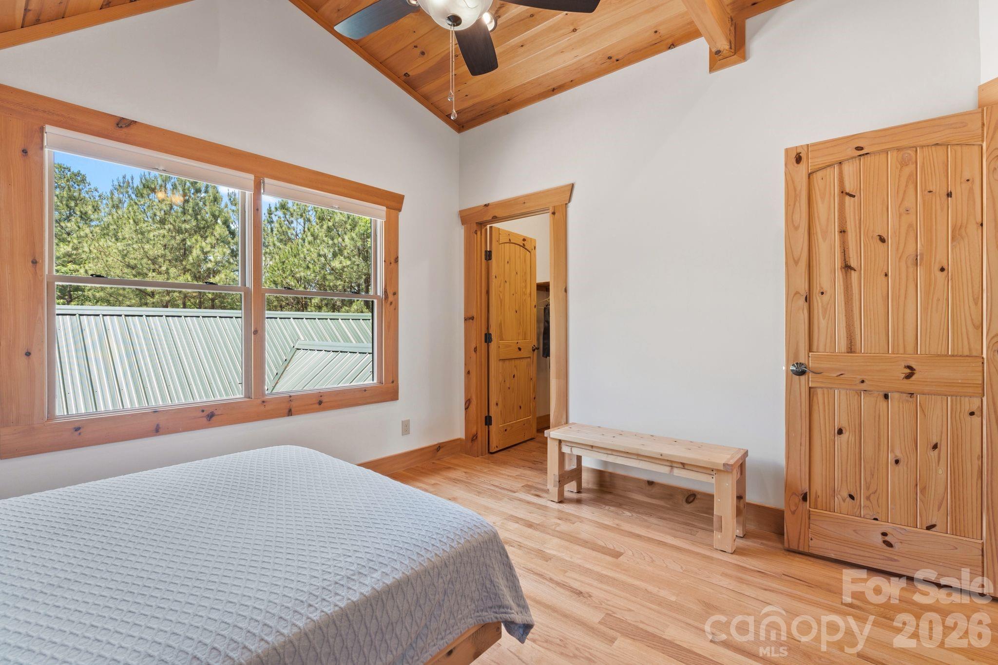280 Hidden Lake Parkway — Nebo
