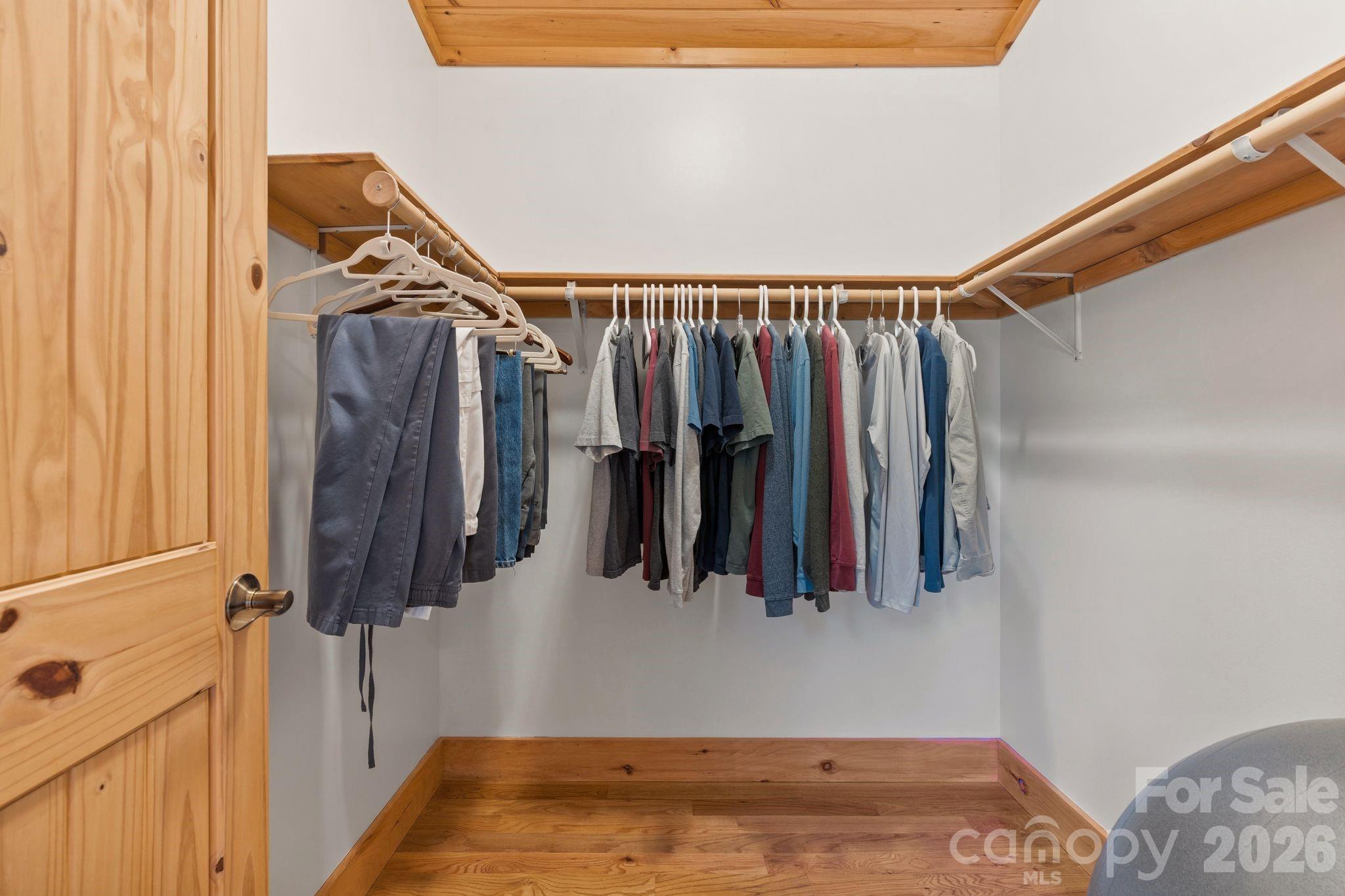 280 Hidden Lake Parkway — Nebo