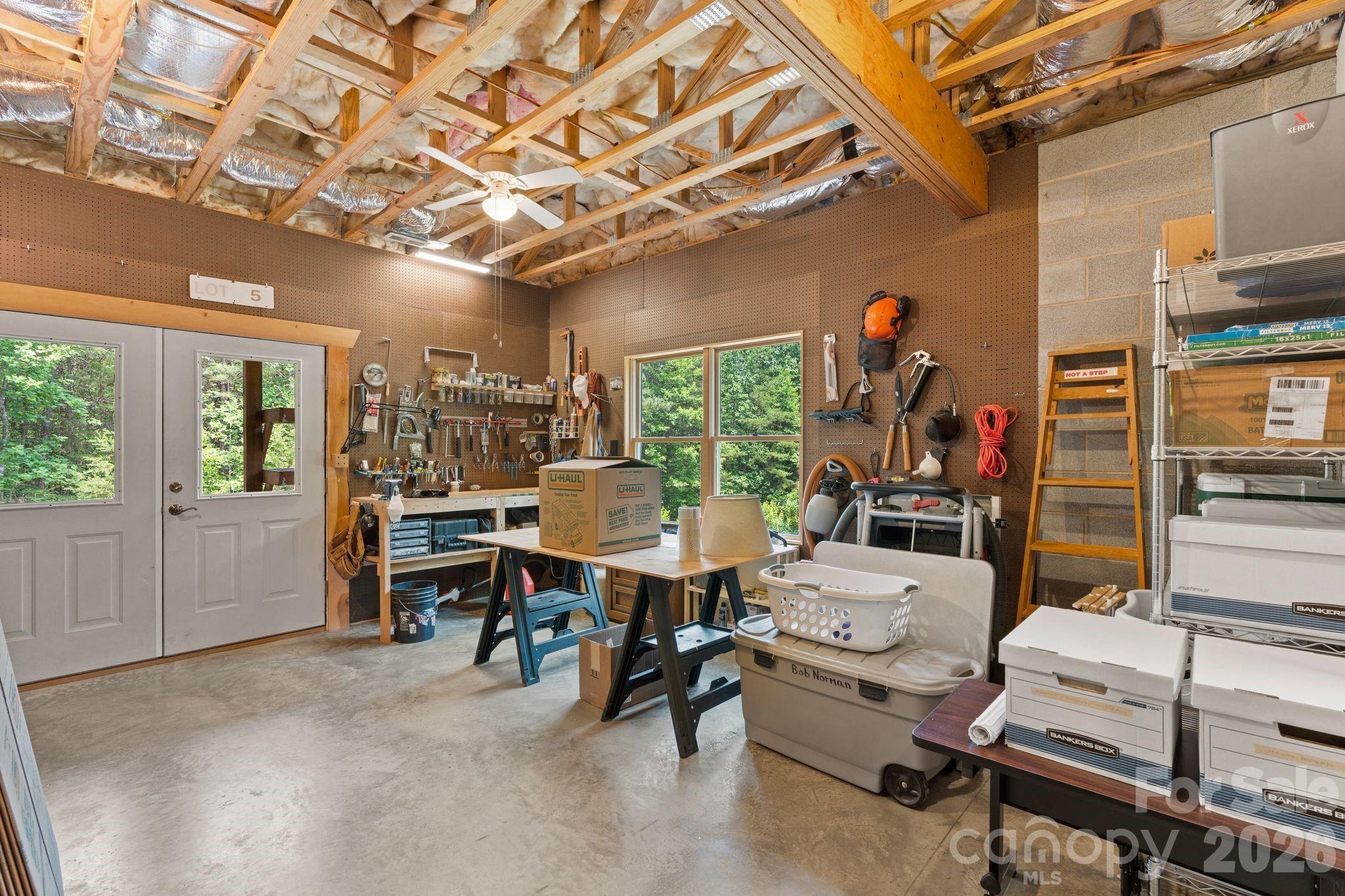 280 Hidden Lake Parkway — Nebo