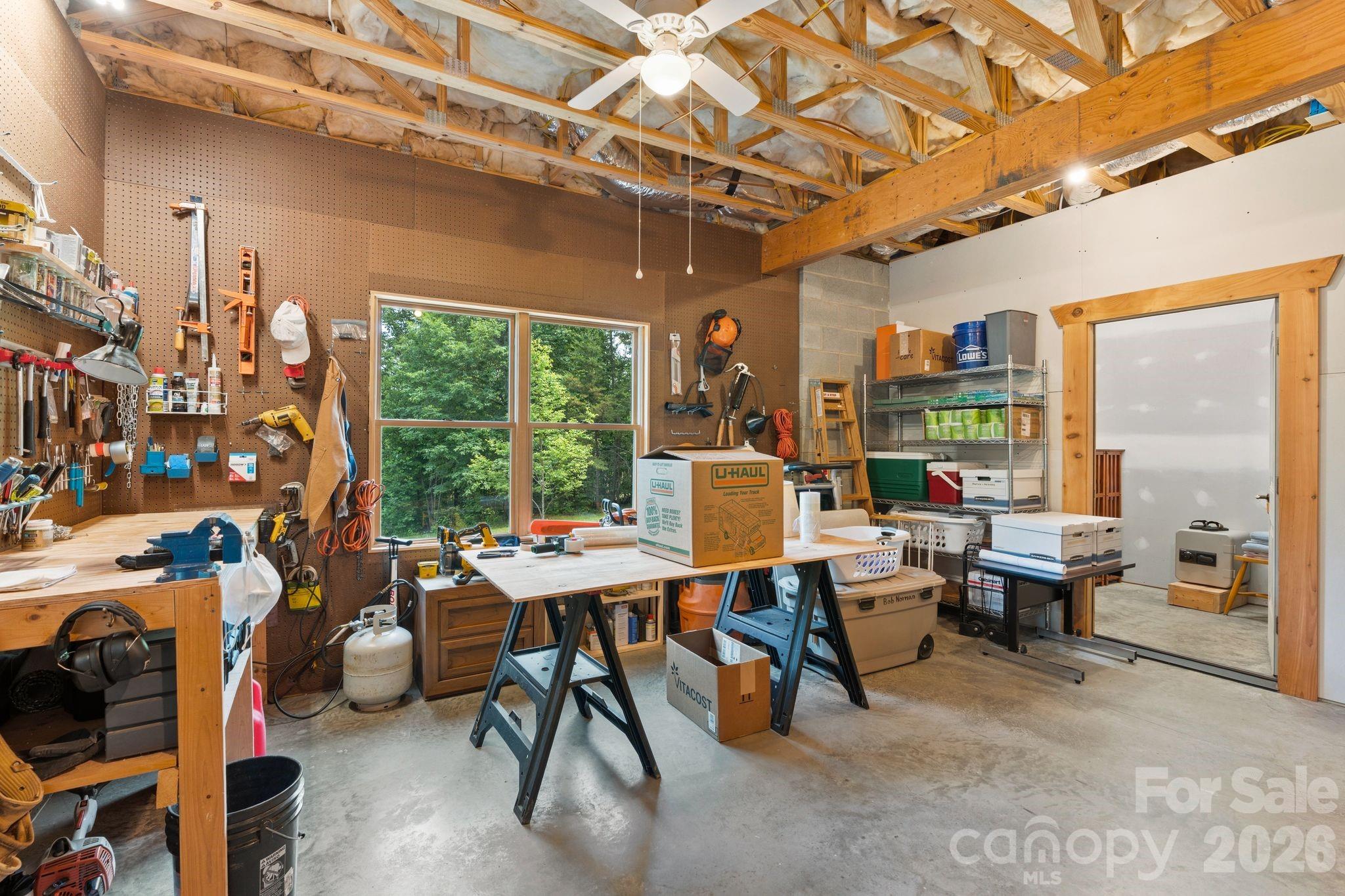 280 Hidden Lake Parkway — Nebo