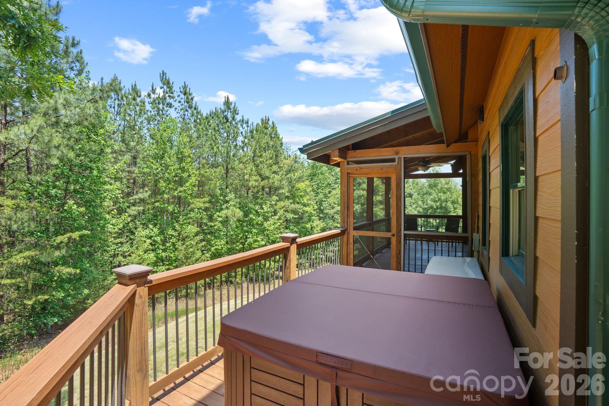 280 Hidden Lake Parkway — Nebo