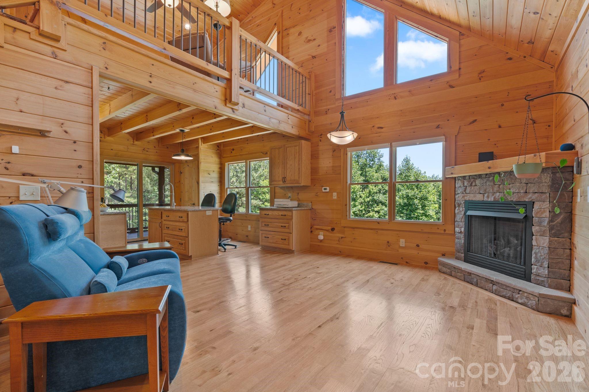 280 Hidden Lake Parkway — Nebo
