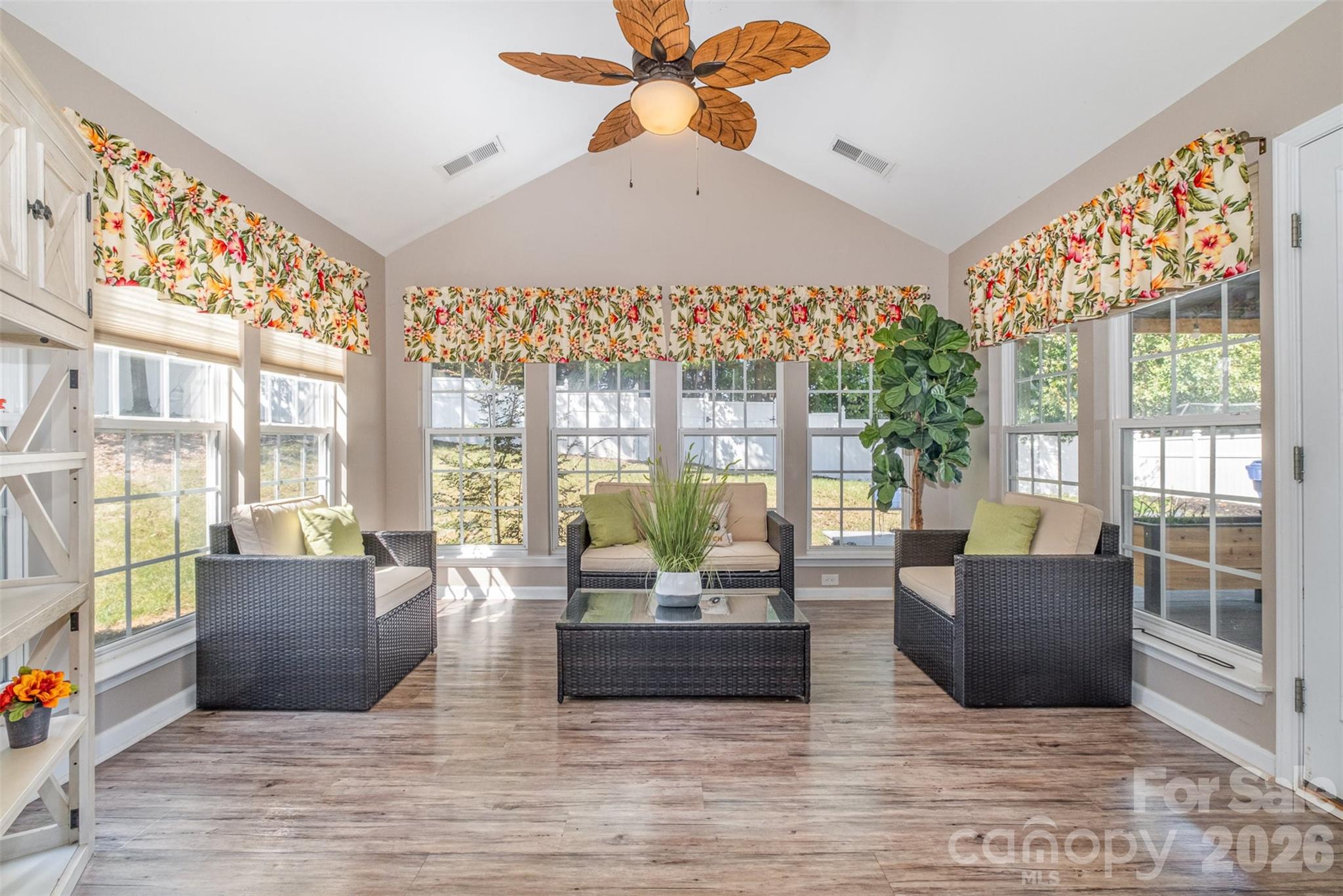 6859 Lakecrest Court — Denver