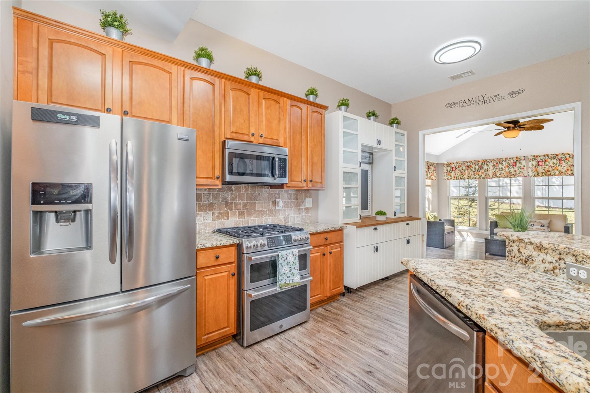 6859 Lakecrest Court — Denver