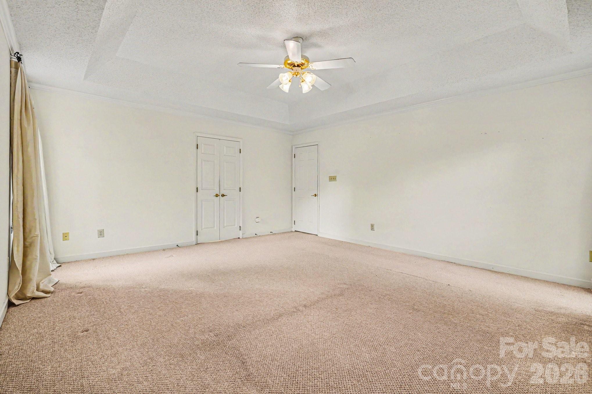 3032 Oakcroft Drive — Matthews