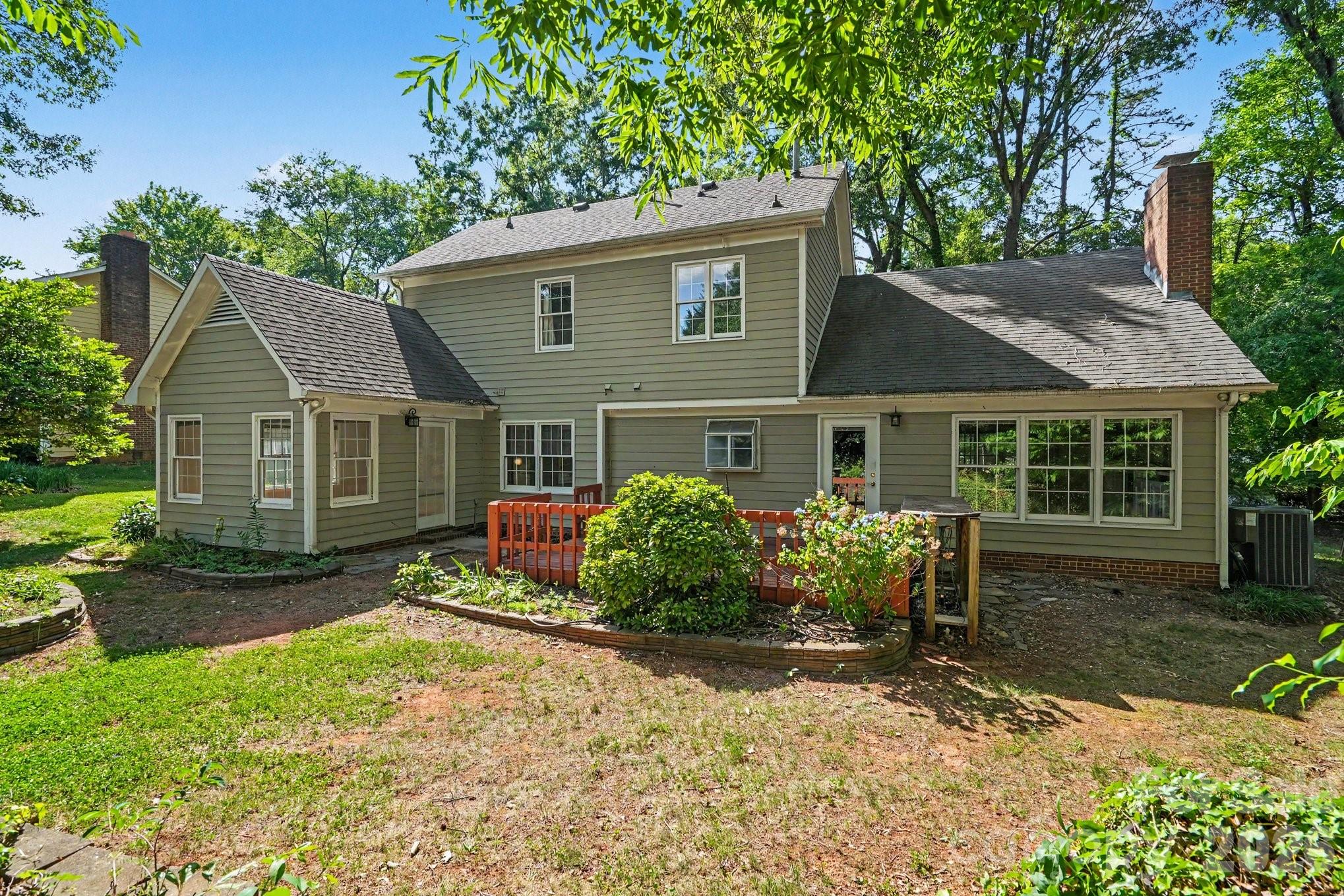 3032 Oakcroft Drive — Matthews