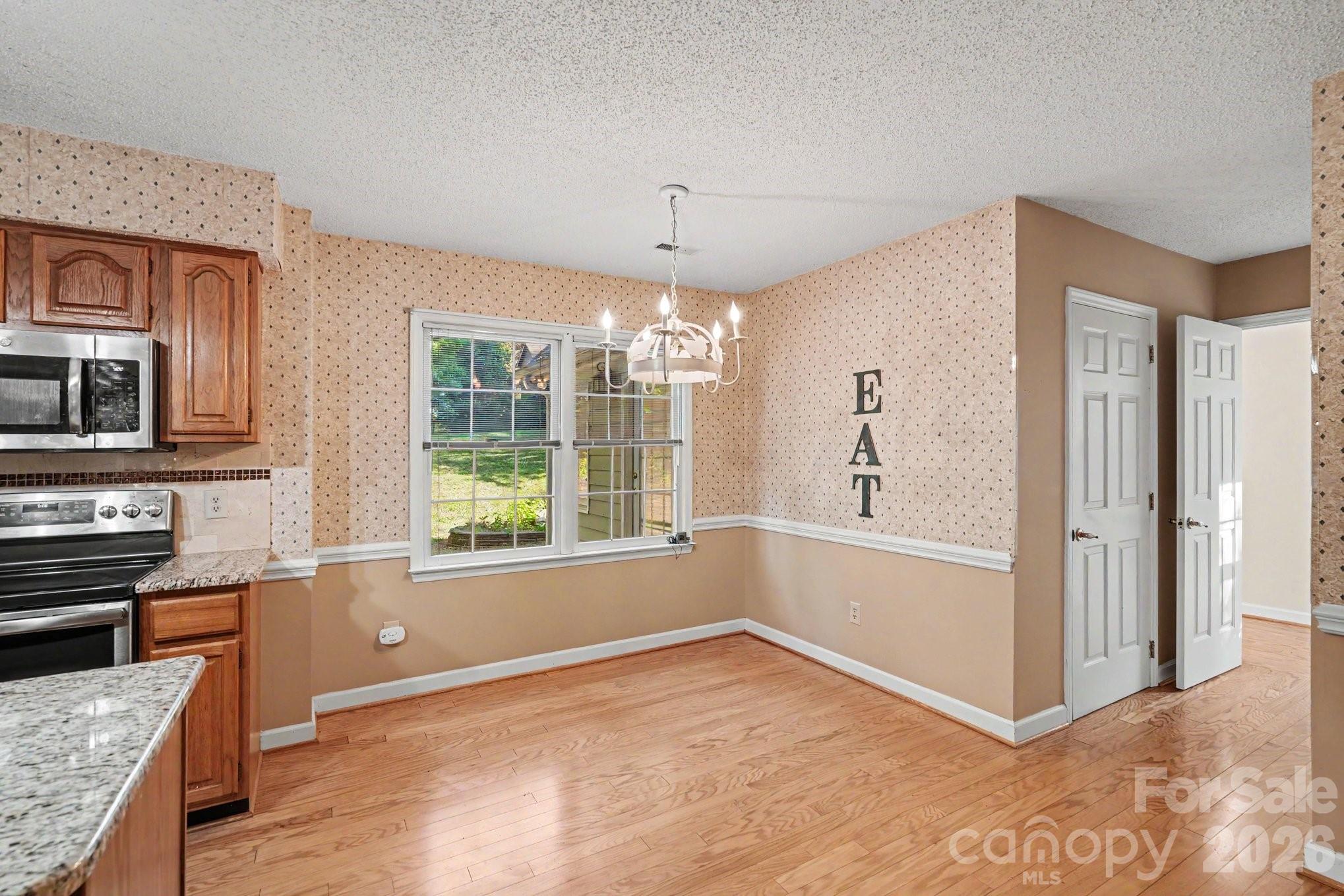 3032 Oakcroft Drive — Matthews