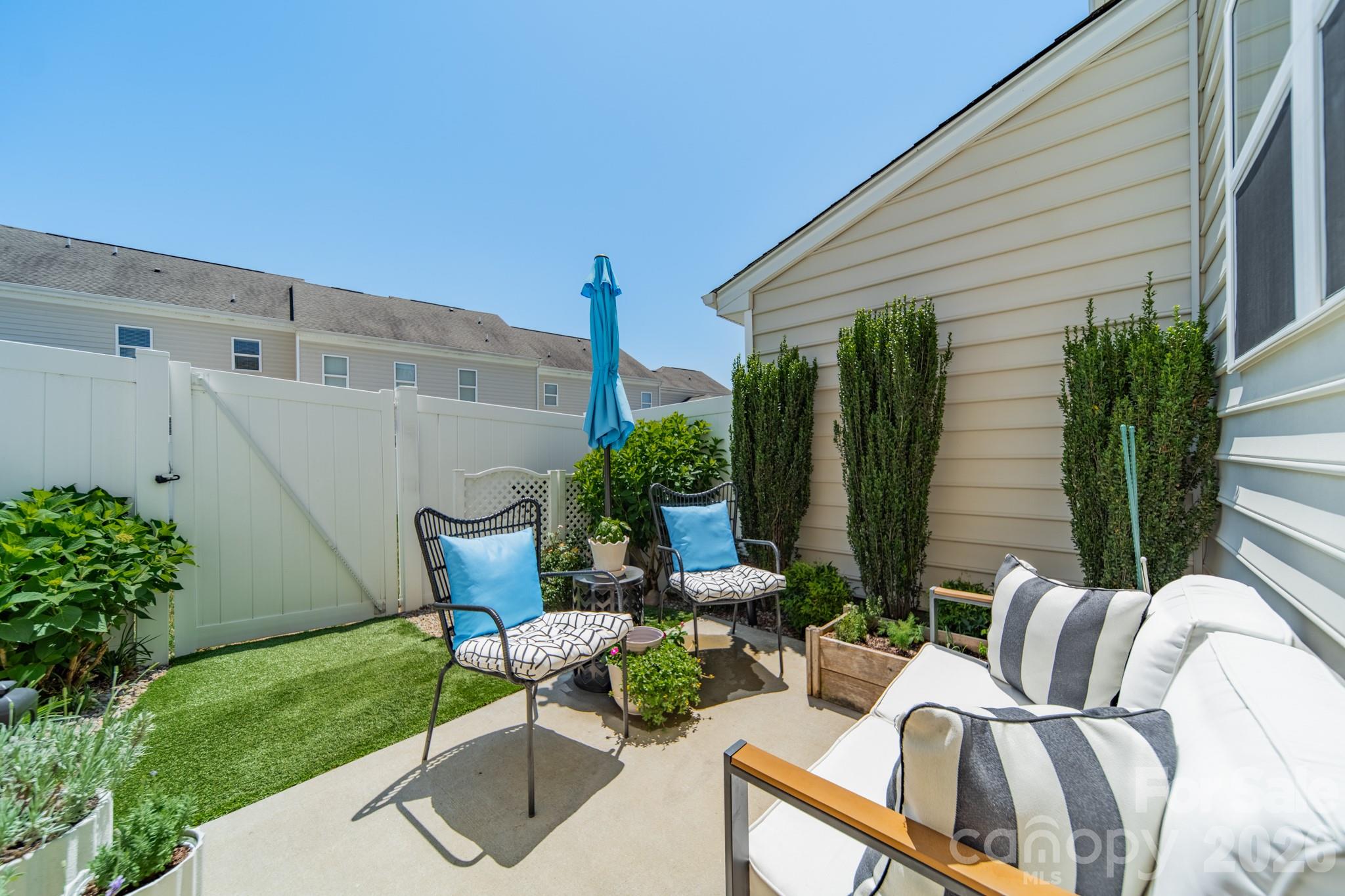 464 Spring Gardens Drive #216 — Belmont