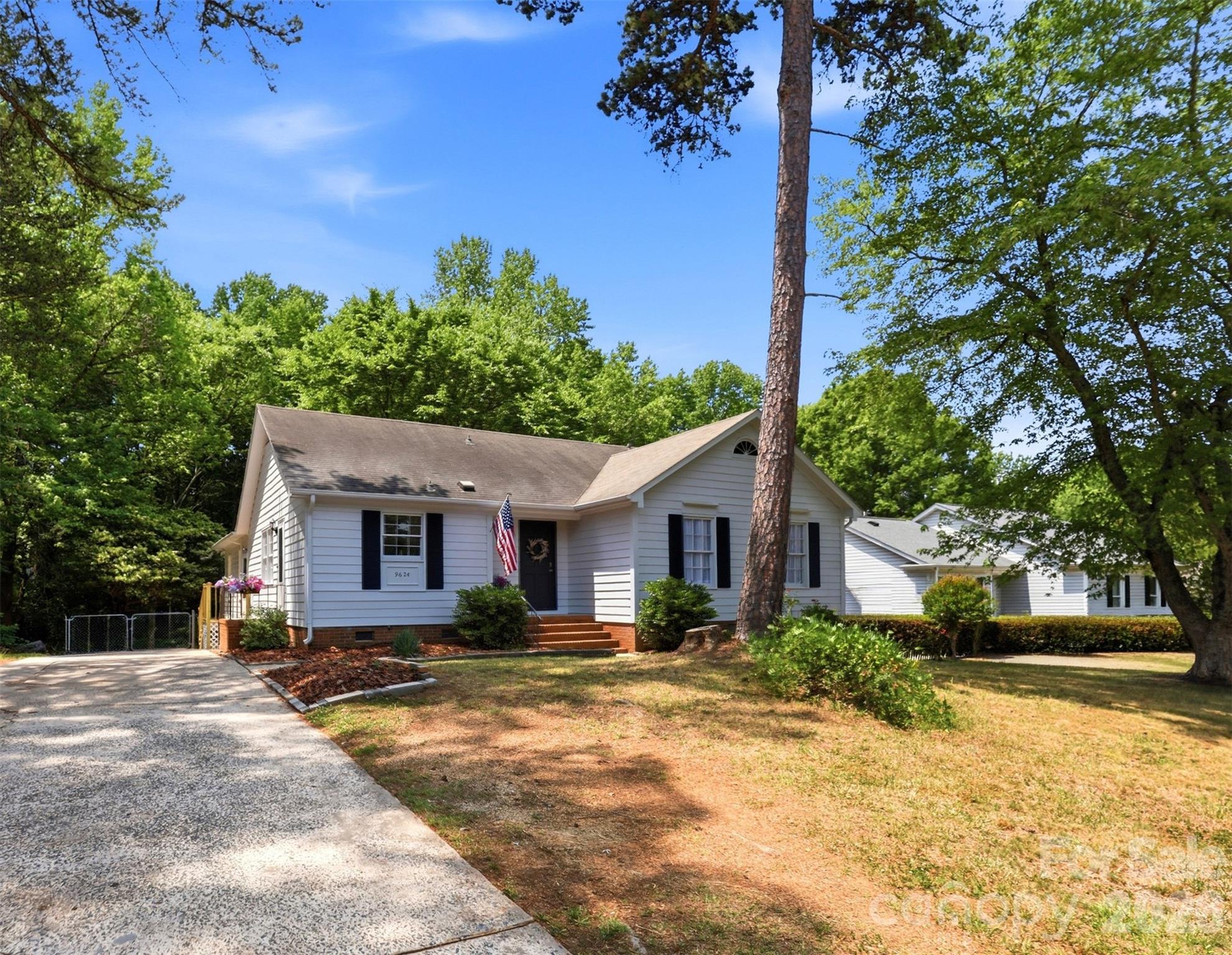 9624 Central Drive — Mint Hill