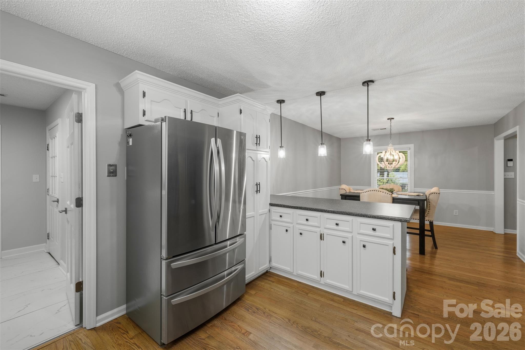 7795 Old Post Road — Denver