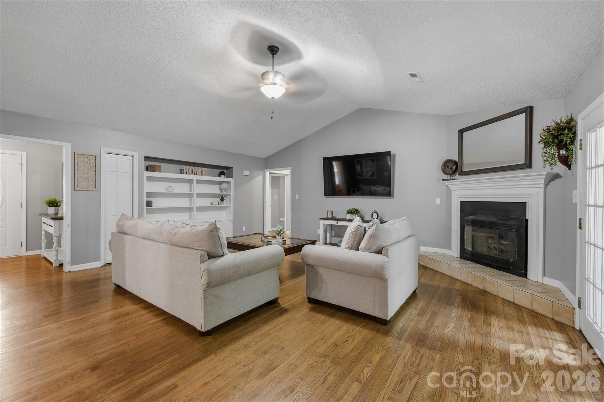 7795 Old Post Road — Denver