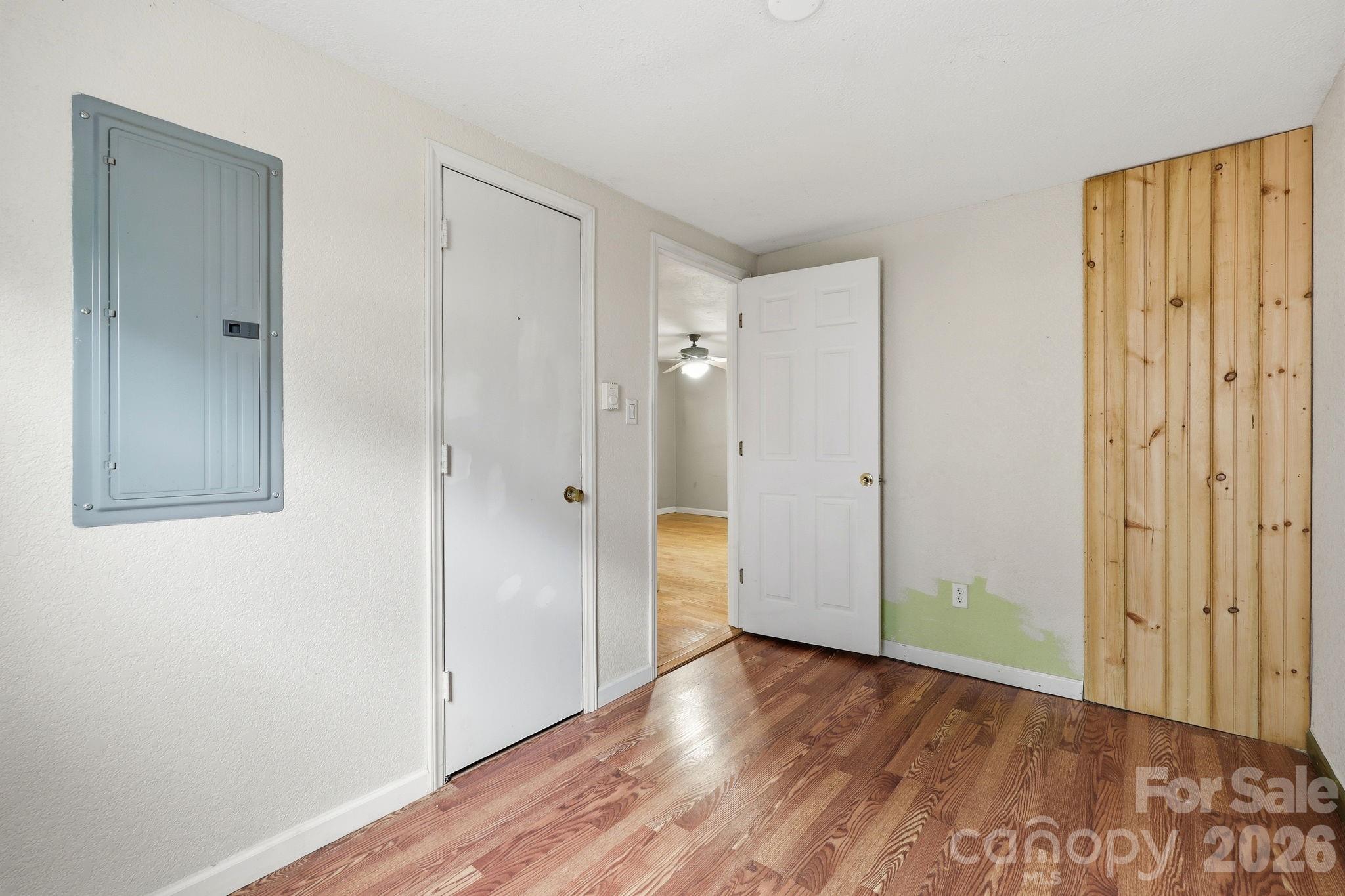 3383 Thickety Road — Clyde