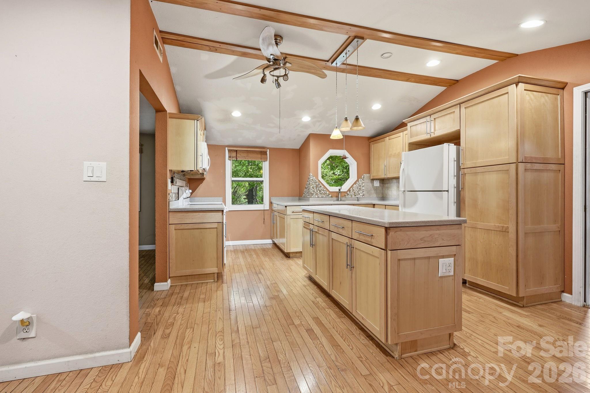 3383 Thickety Road — Clyde