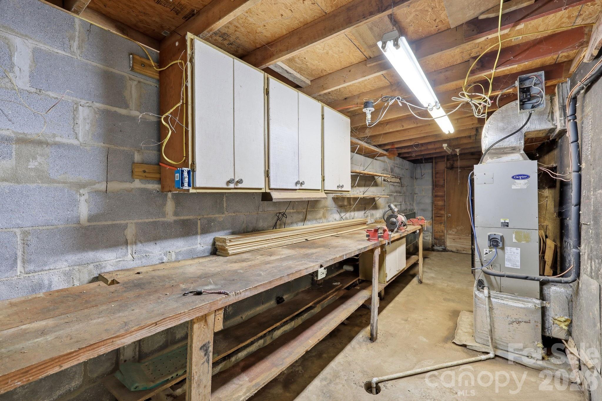 3383 Thickety Road — Clyde