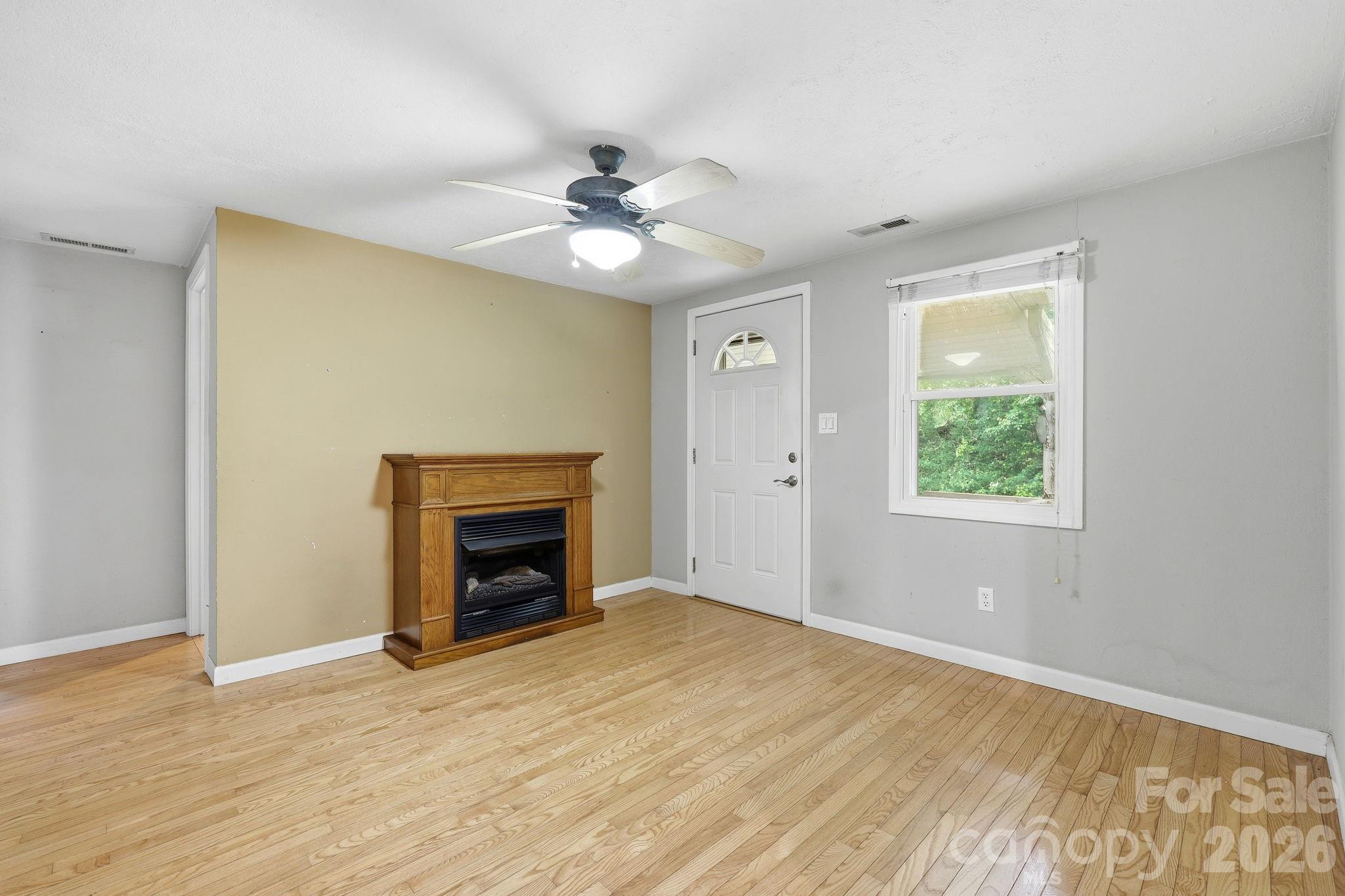 3383 Thickety Road — Clyde