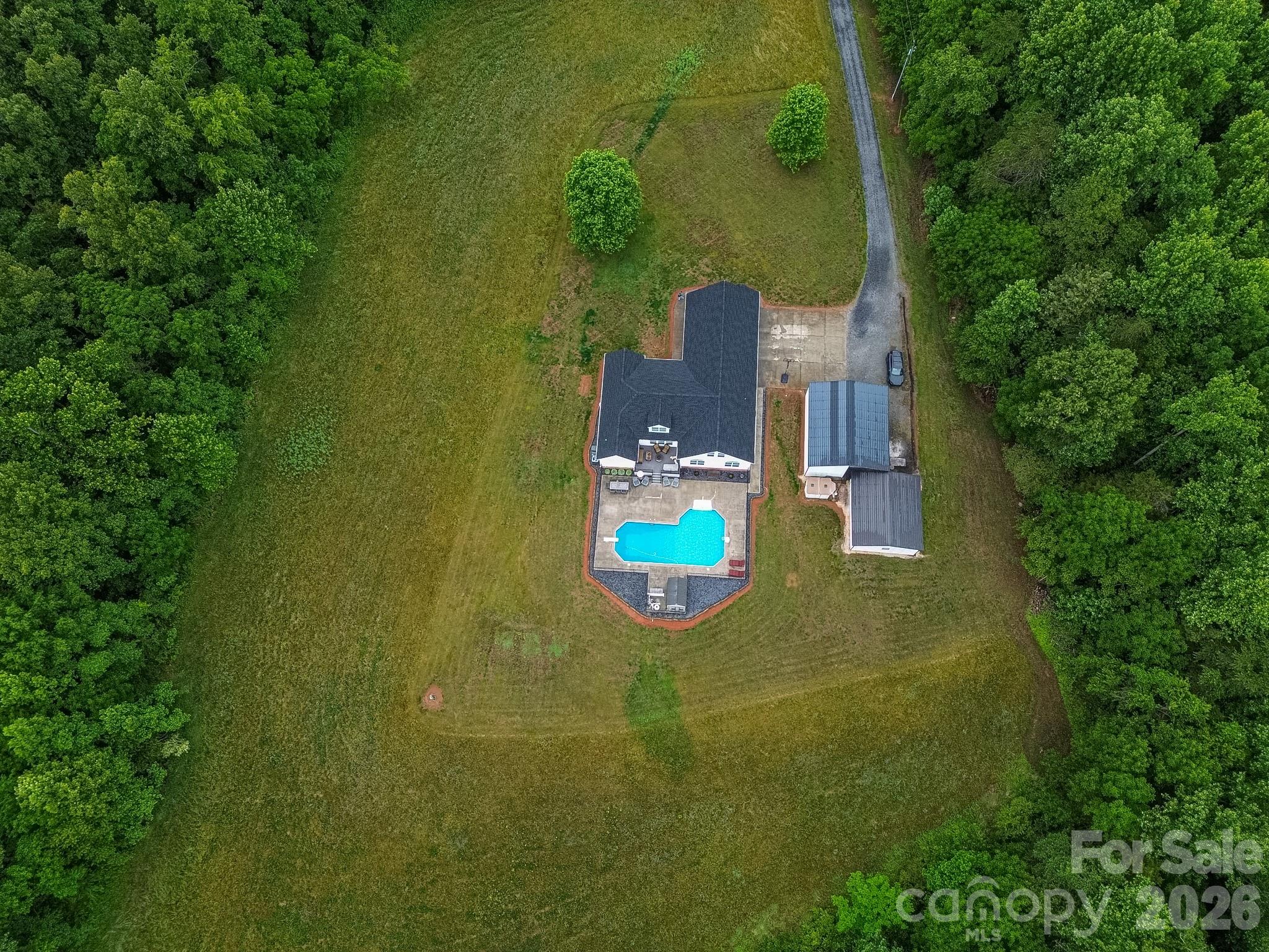 3127 Yorkshire Lane — Boonville