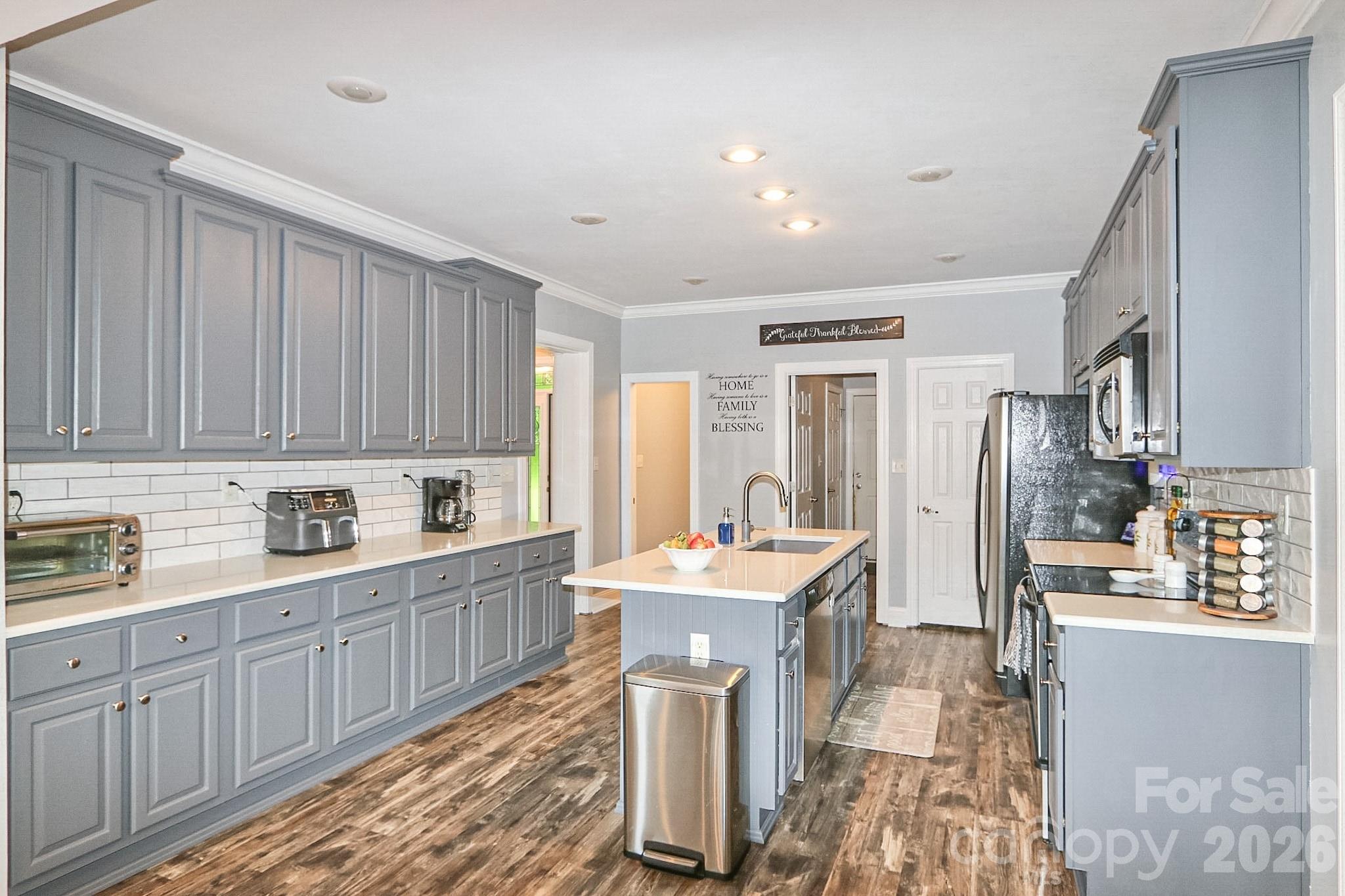 3127 Yorkshire Lane — Boonville