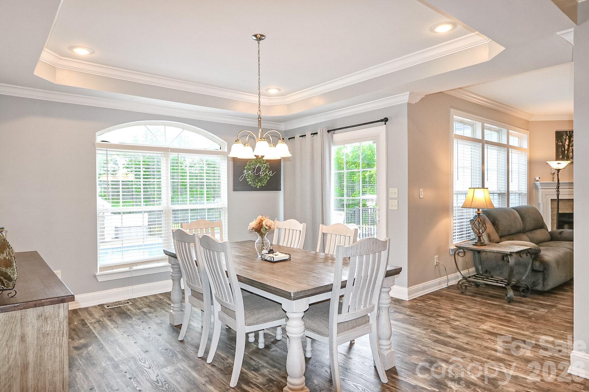 3127 Yorkshire Lane — Boonville