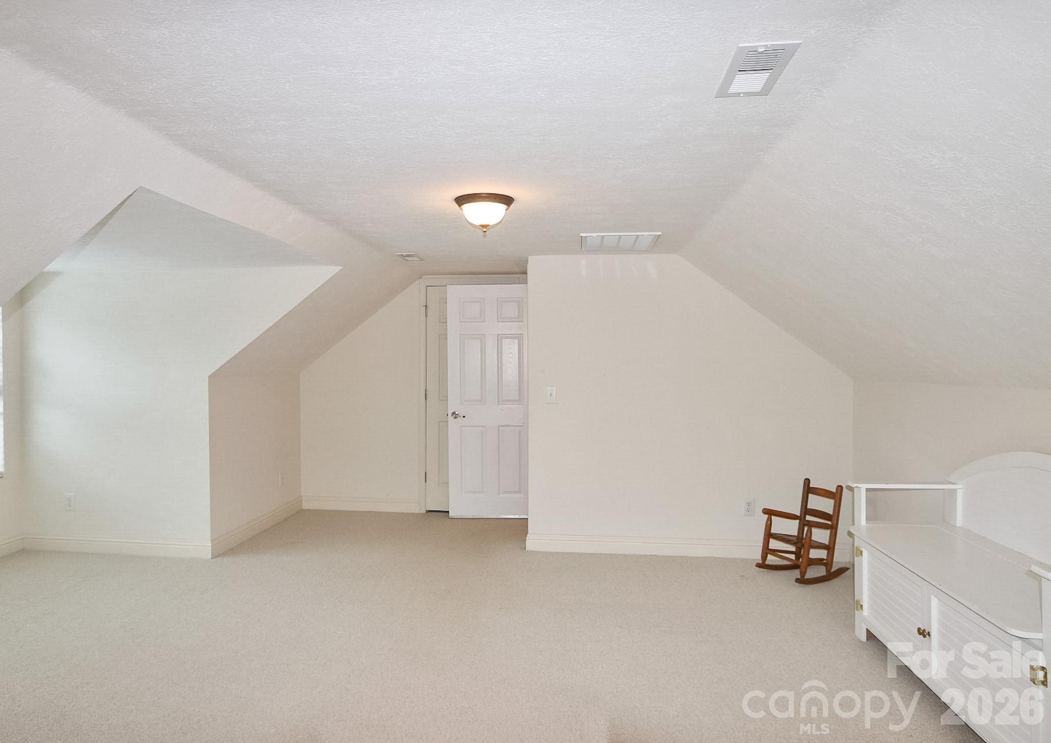 3127 Yorkshire Lane — Boonville