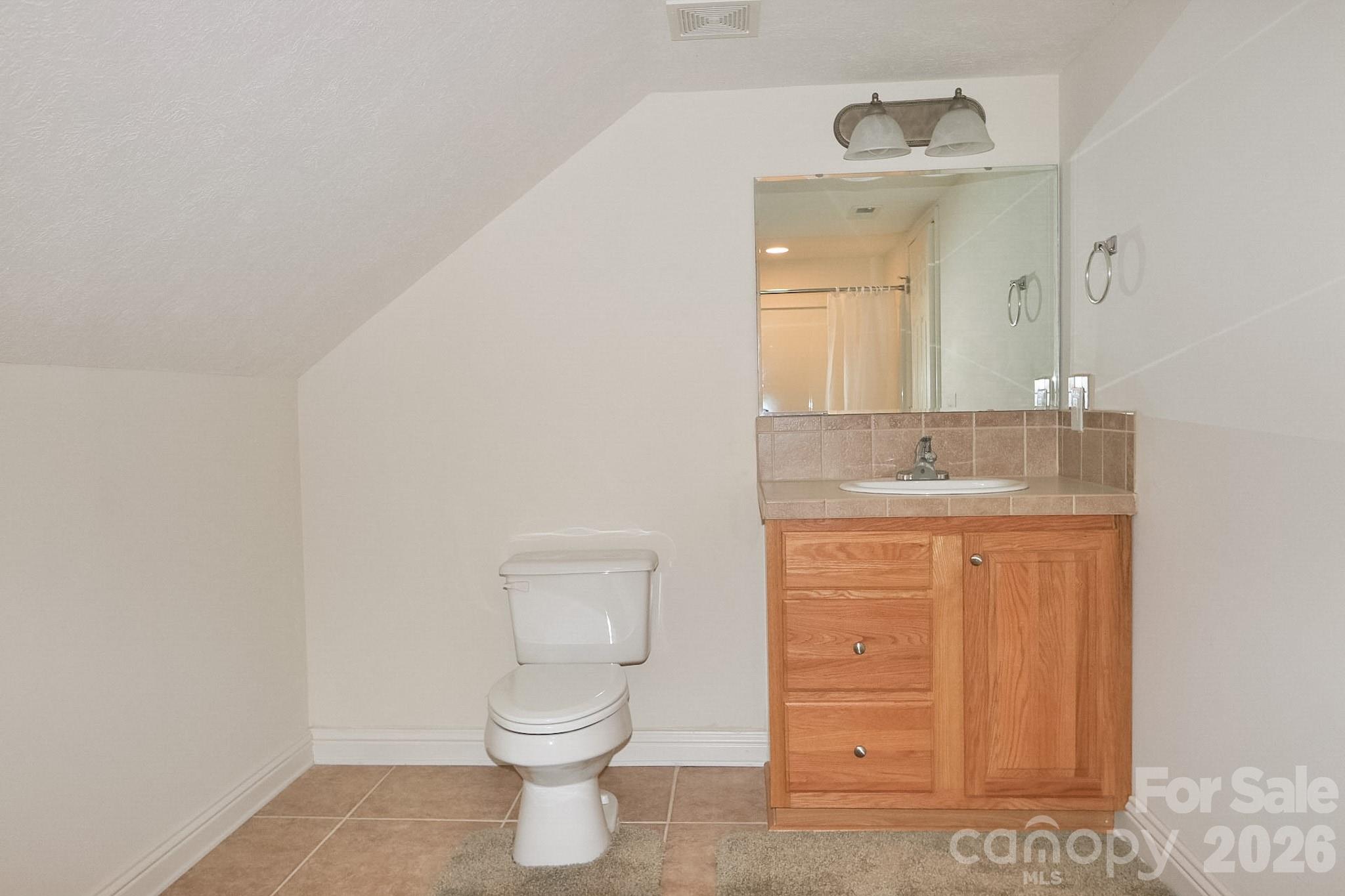 3127 Yorkshire Lane — Boonville