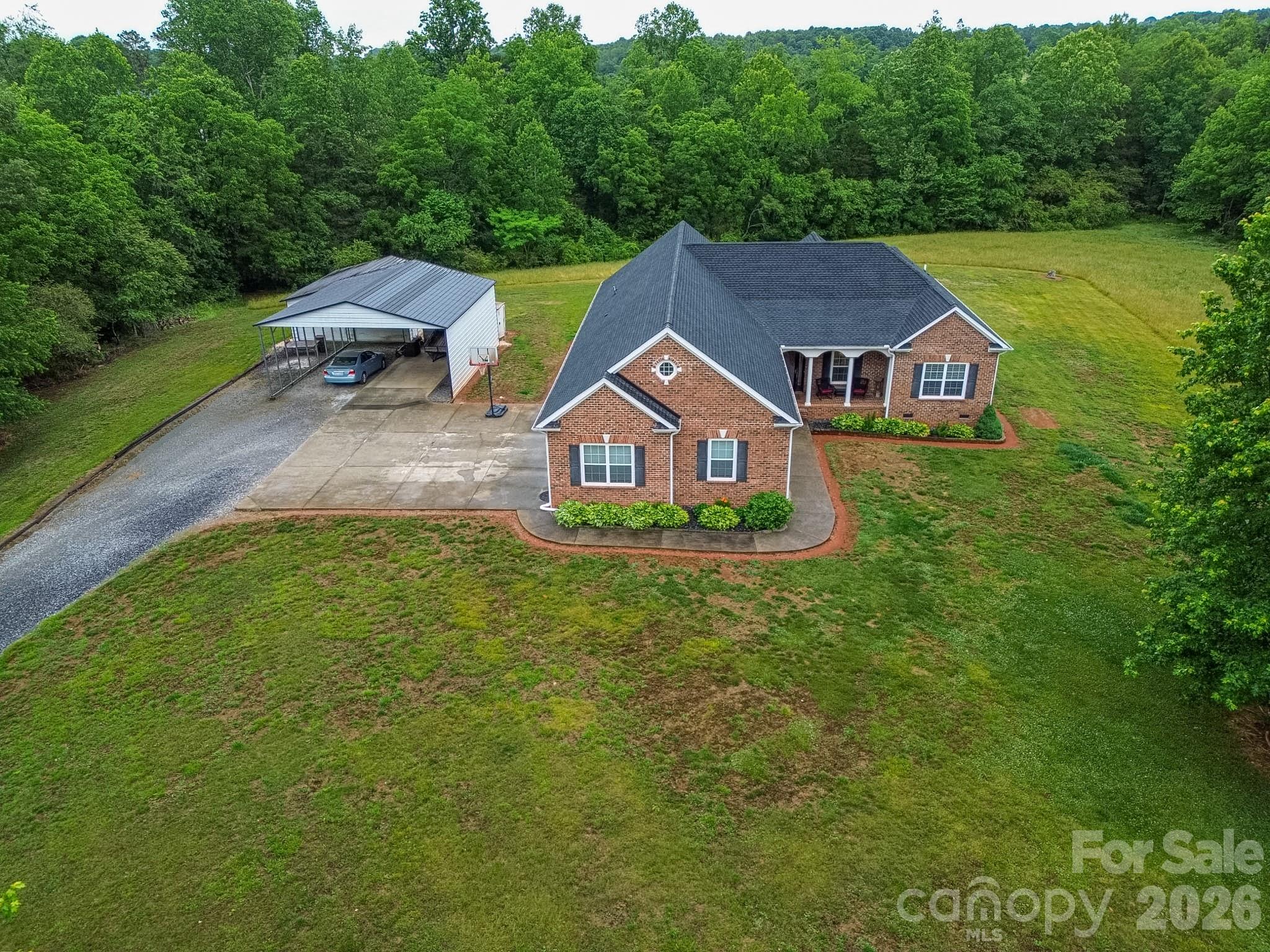 3127 Yorkshire Lane — Boonville