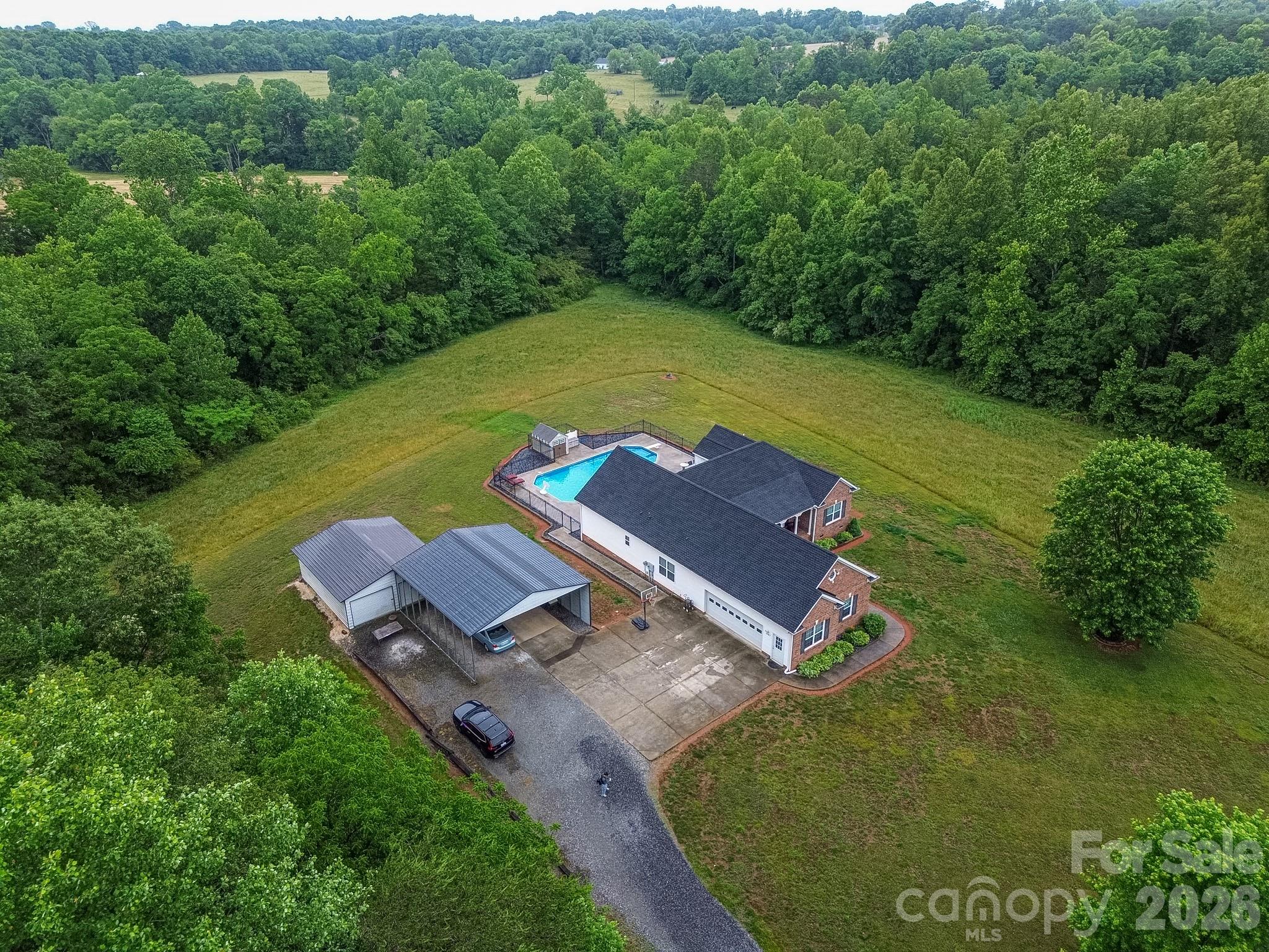 3127 Yorkshire Lane — Boonville