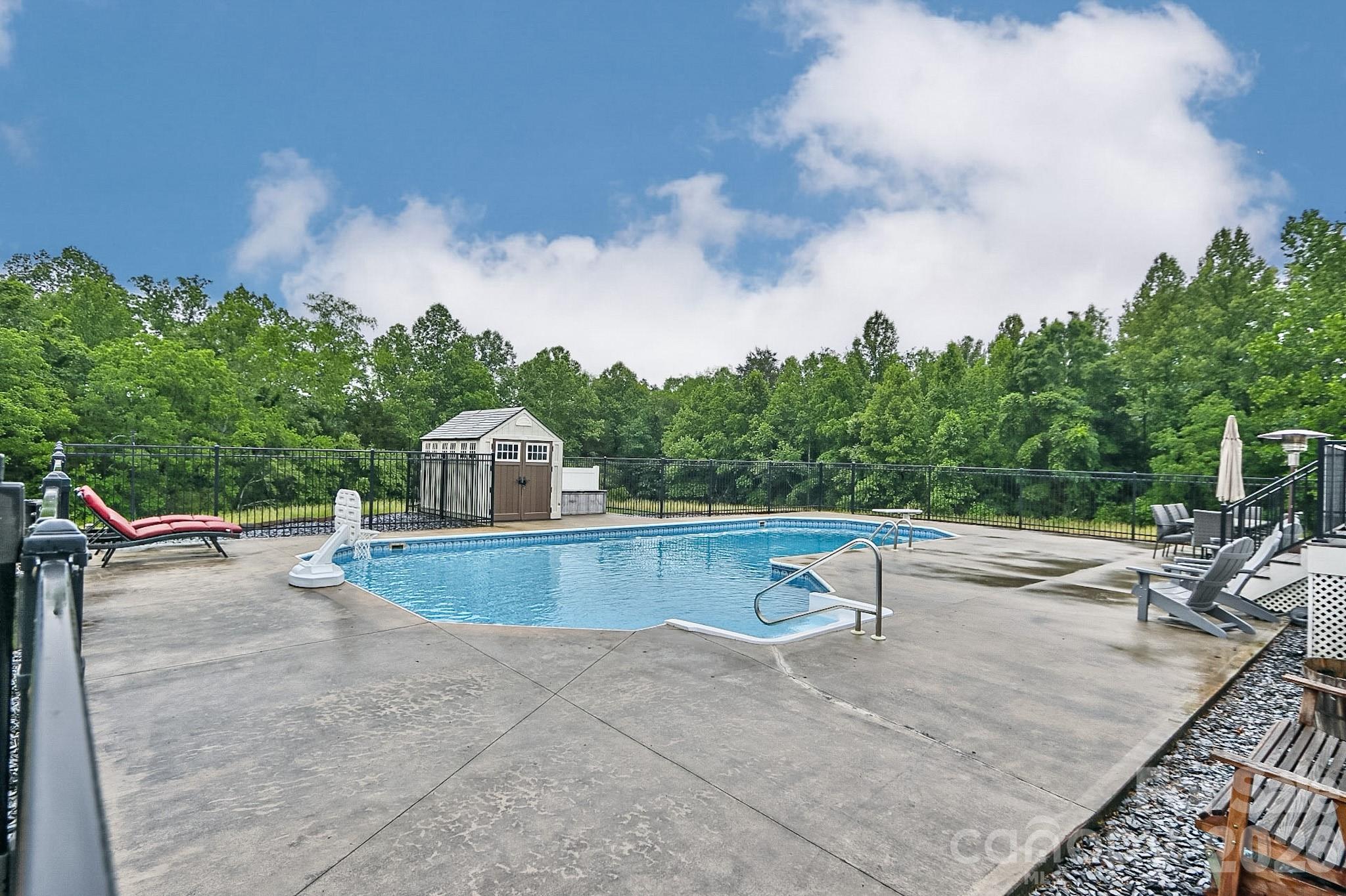 3127 Yorkshire Lane — Boonville
