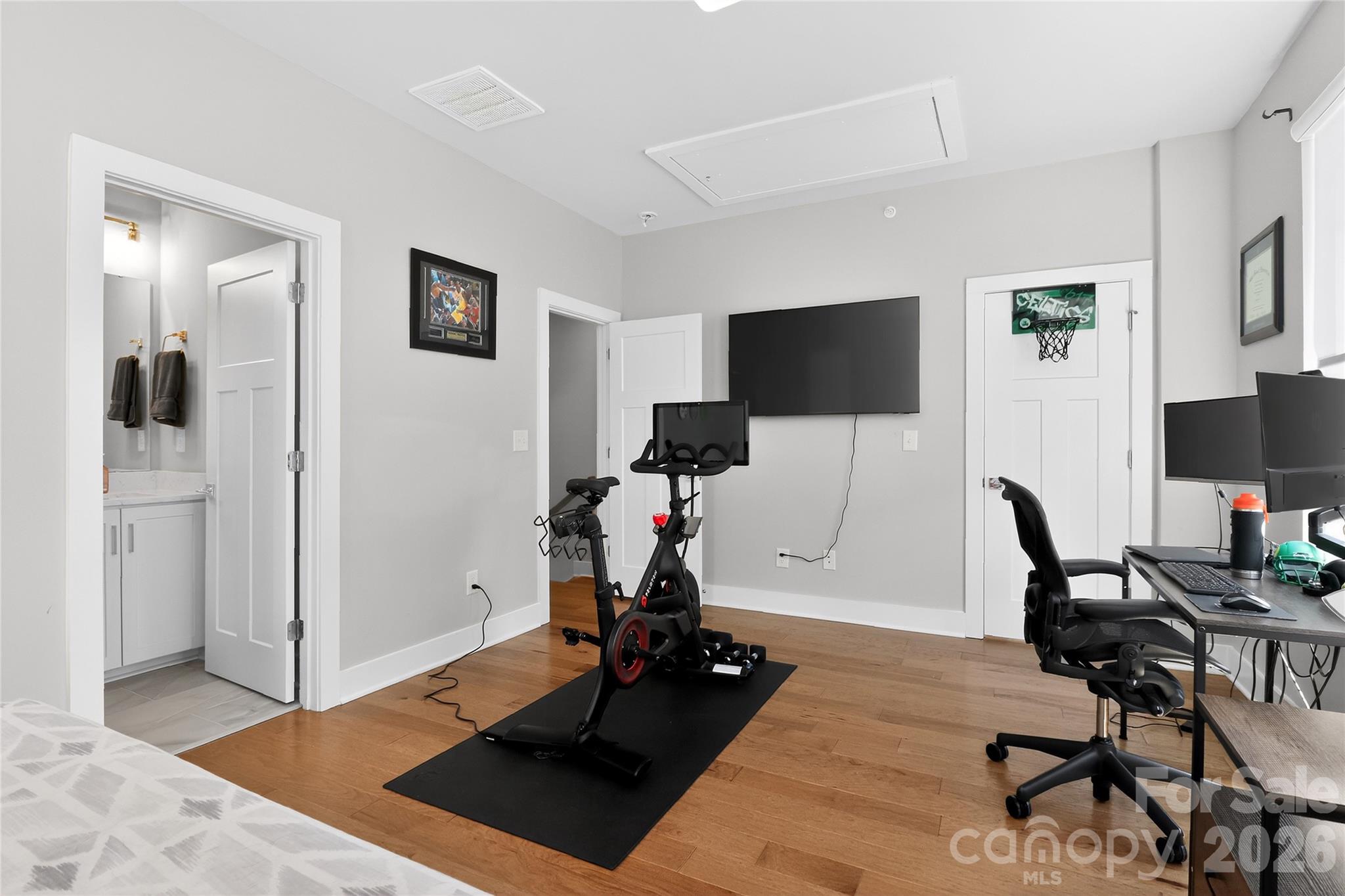 2024 Bryant Park Drive — Charlotte
