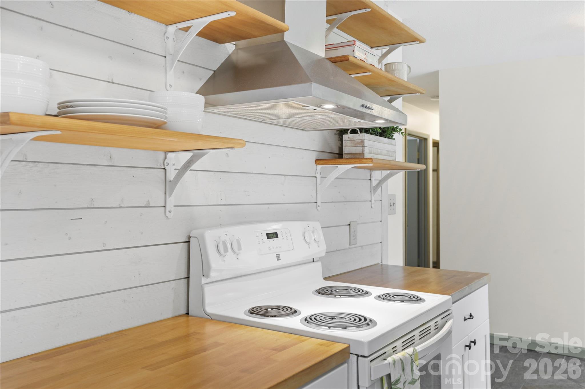 38 Nixon Terrace — Asheville